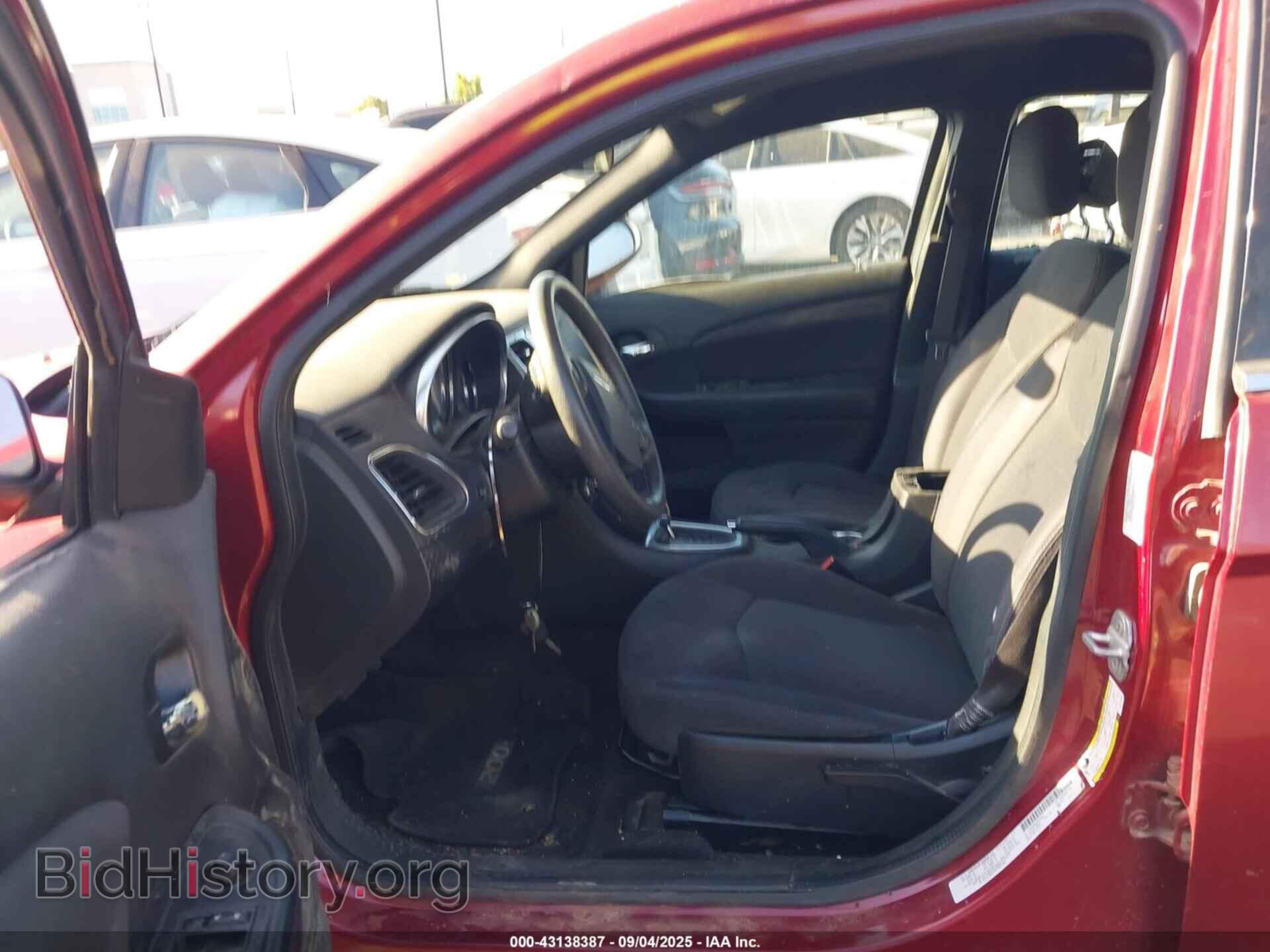 2013 CHRYSLER 200 - VIN: 1C3CCBAB4DN735352 - Фото 5