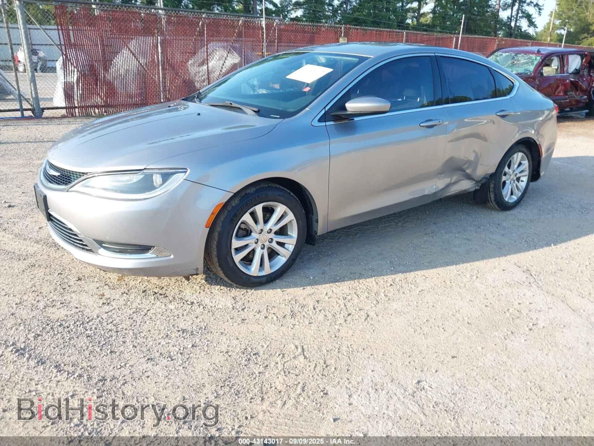 2015 CHRYSLER 200 - VIN: 1C3CCCAB3FN702531 - Фото 2