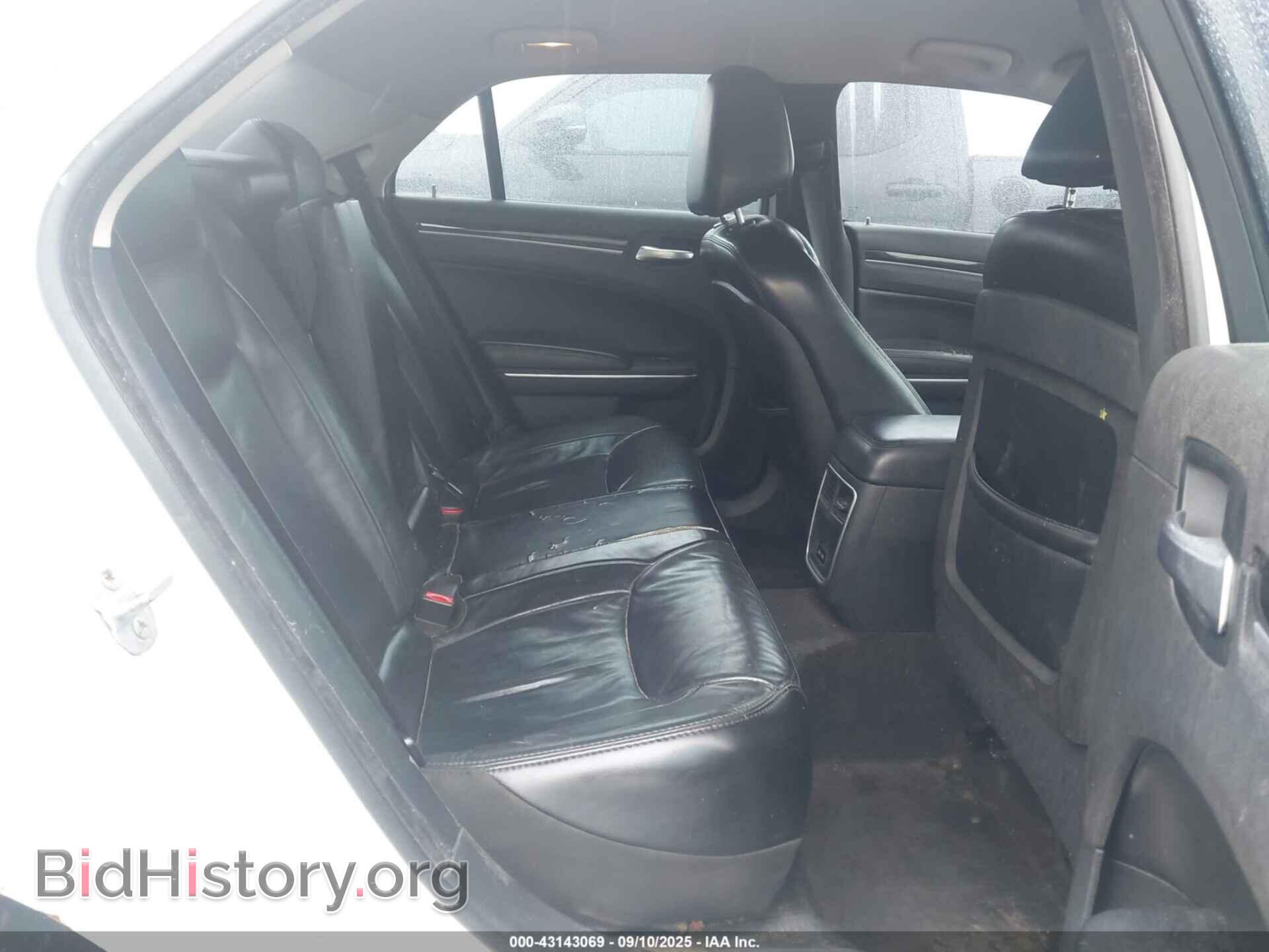 2015 CHRYSLER 300 - VIN: 2C3CCAAG0FH903702 - Фото 8