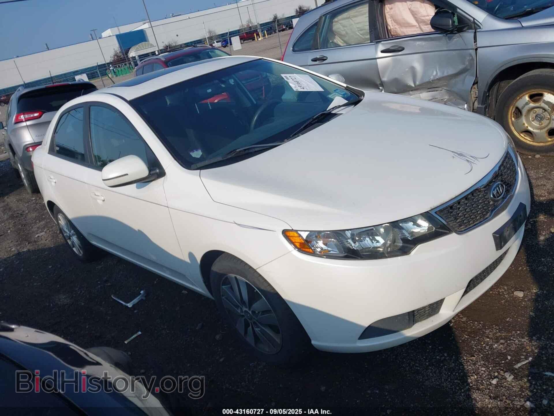 Photo KNAFU4A24D5709090 - KIA FORTE 2013