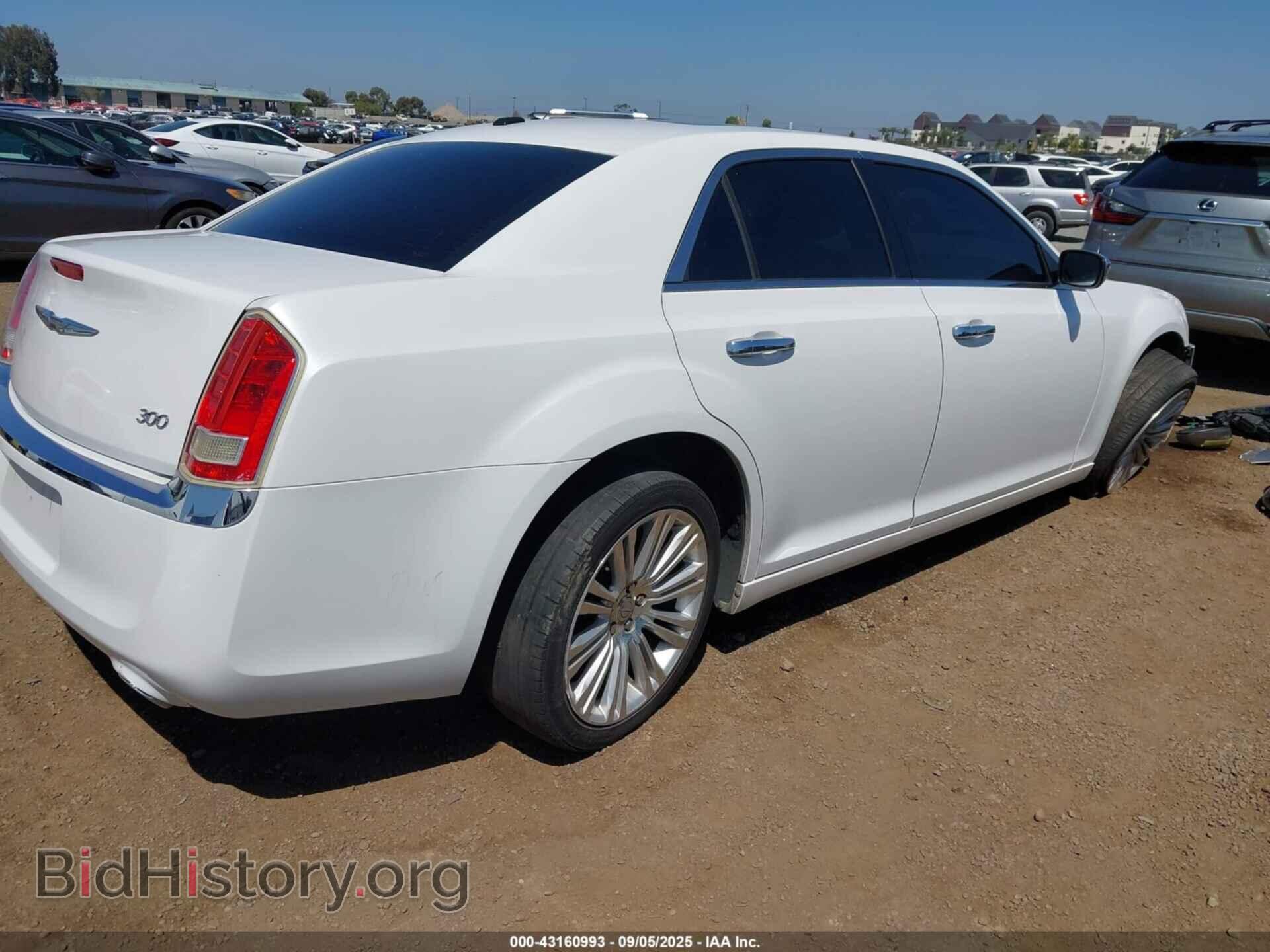 2011 CHRYSLER 300 - VIN: 2C3CA5CG5BH537238 - Фото 4