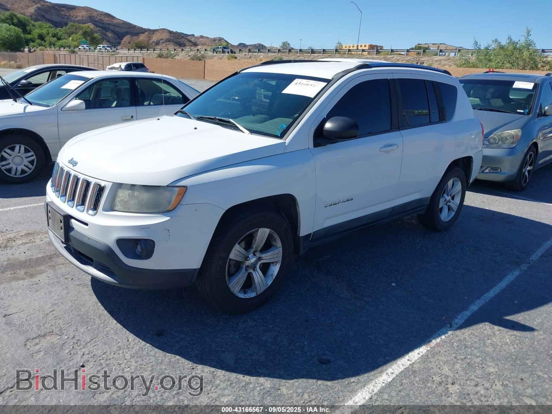 2011 JEEP COMPASS - VIN: 1J4NT1FB8BD228104 - Фото 2