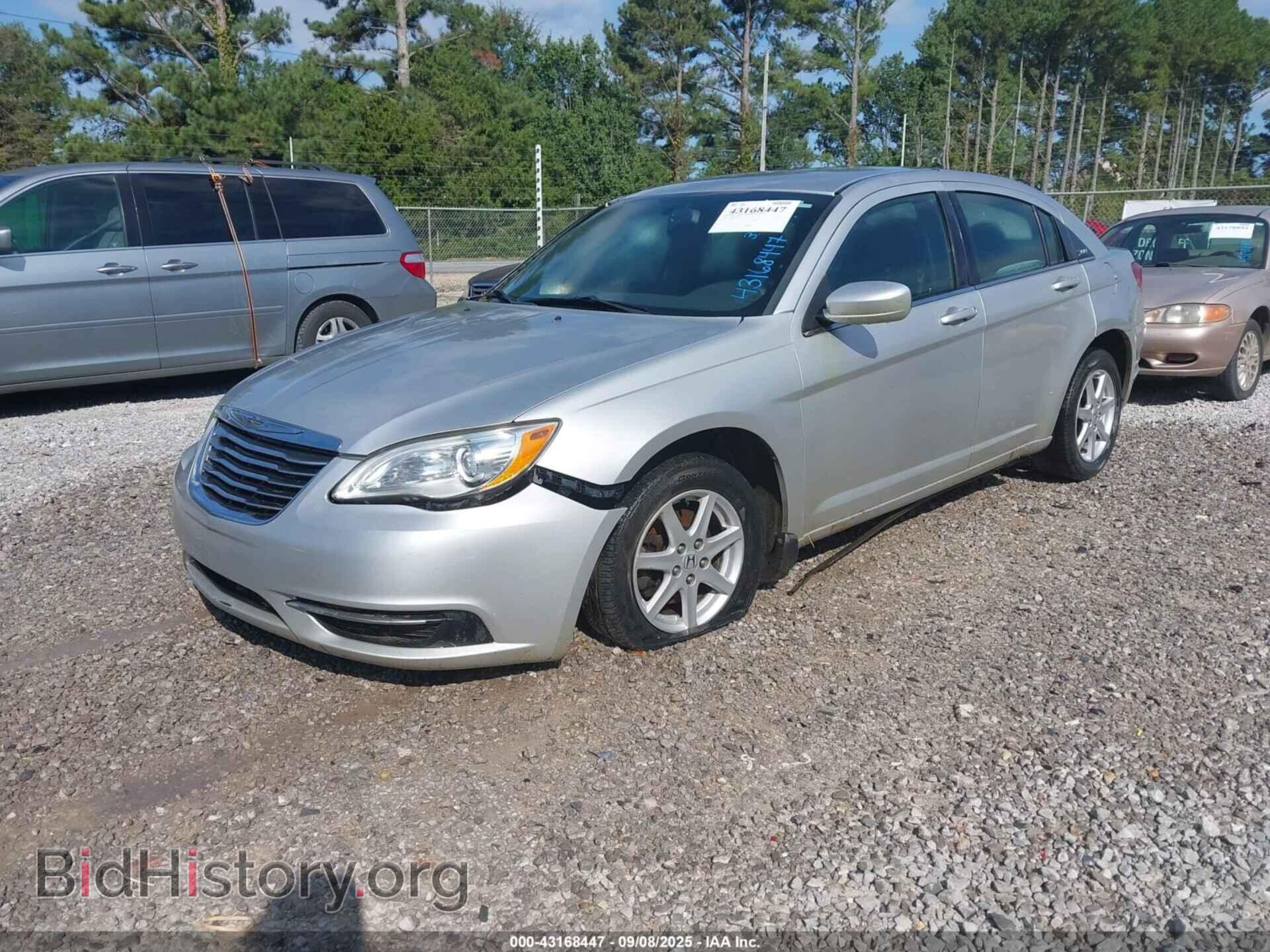 2012 CHRYSLER 200 - VIN: 1C3CCBBB1CN331065 - Фото 2