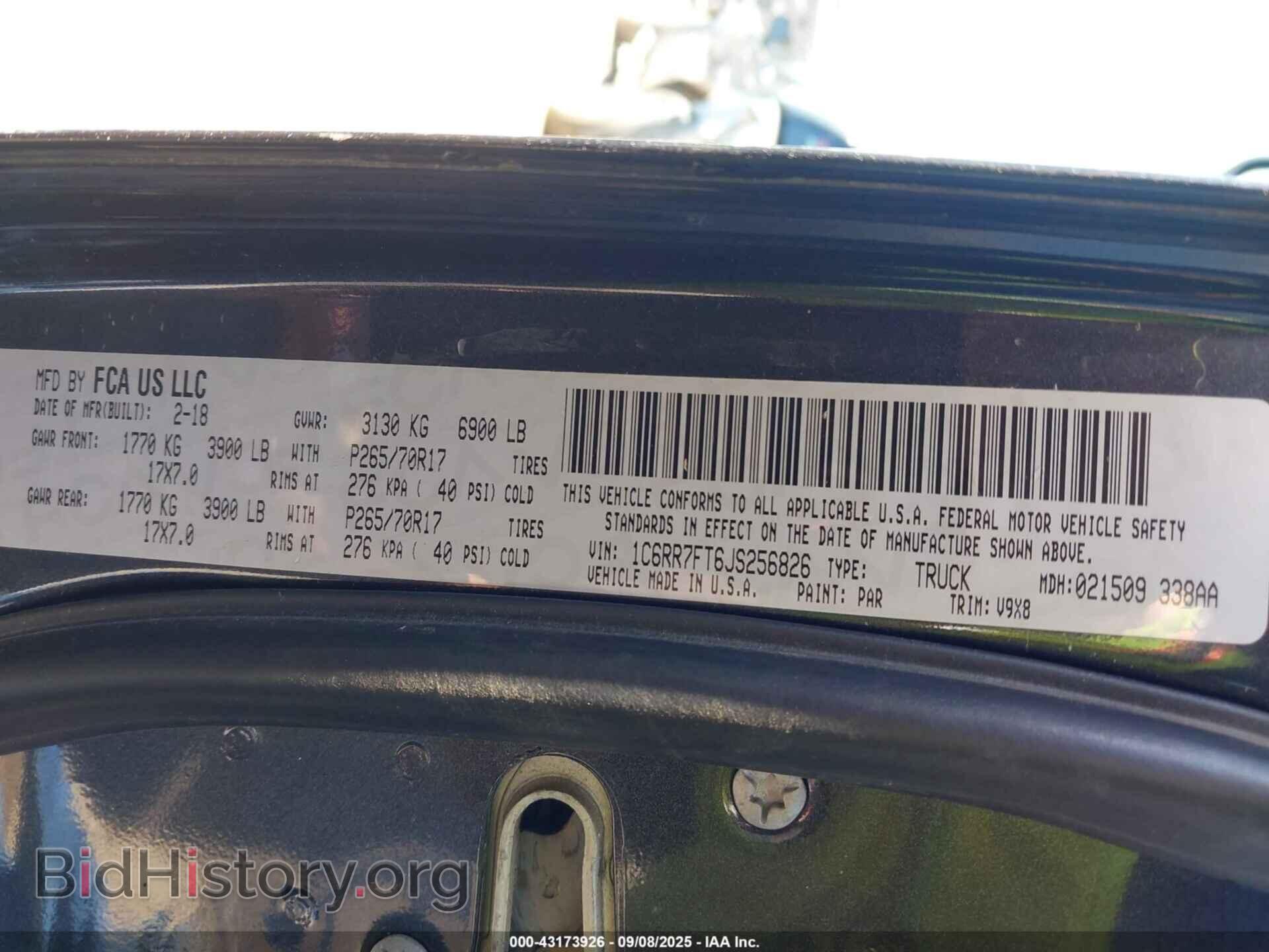 2018 RAM 1500 - VIN: 1C6RR7FT6JS256826 - Фото 9