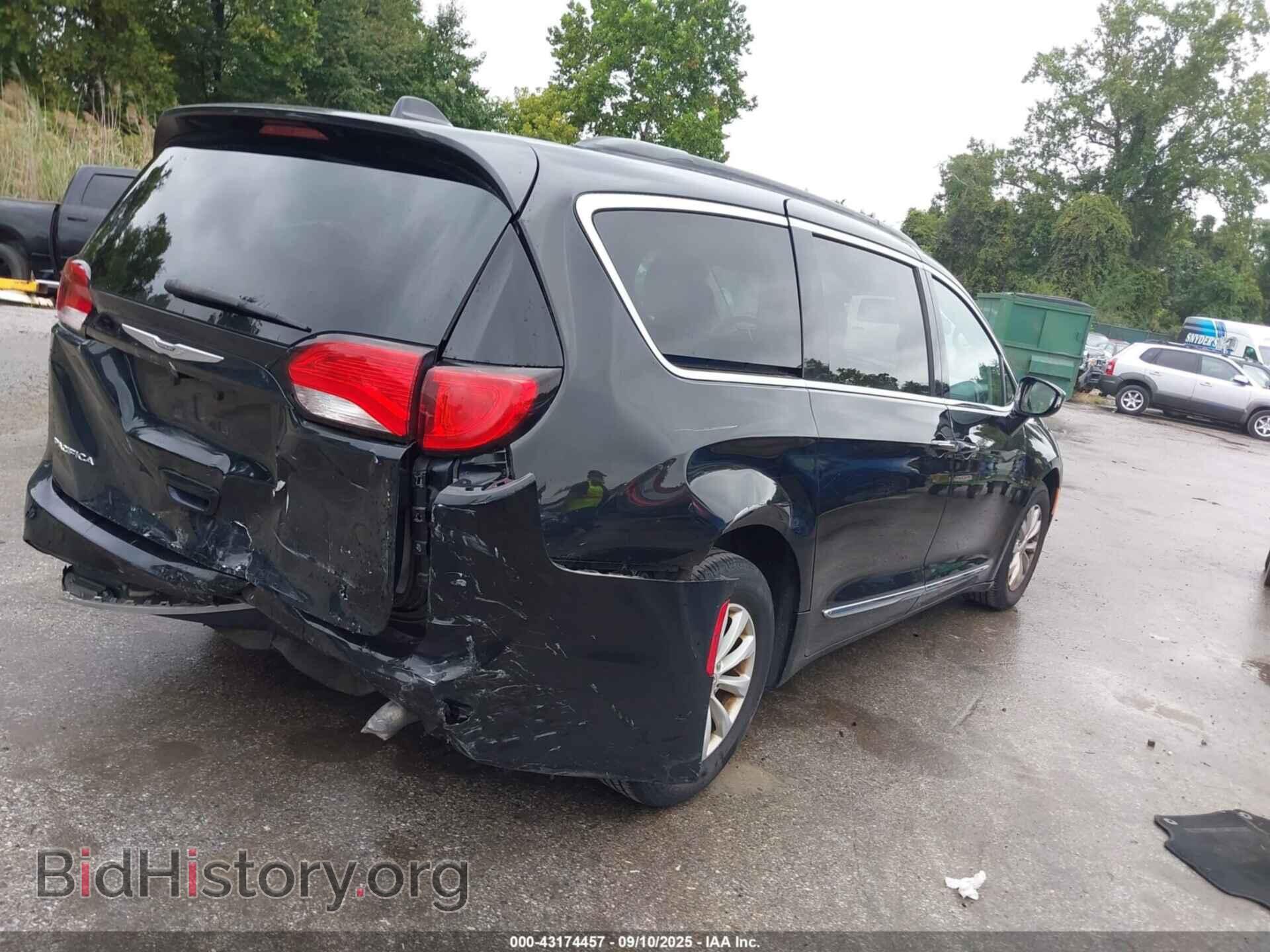 2017 CHRYSLER PACIFICA - VIN: 2C4RC1BG2HR575989 - Фото 4