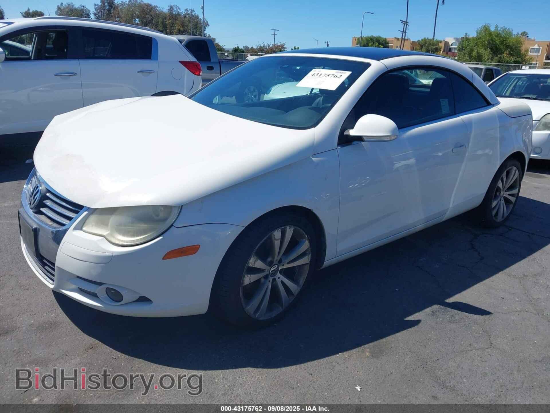 2008 VOLKSWAGEN EOS - VIN: WVWDB71F18V027164 - Фото 2