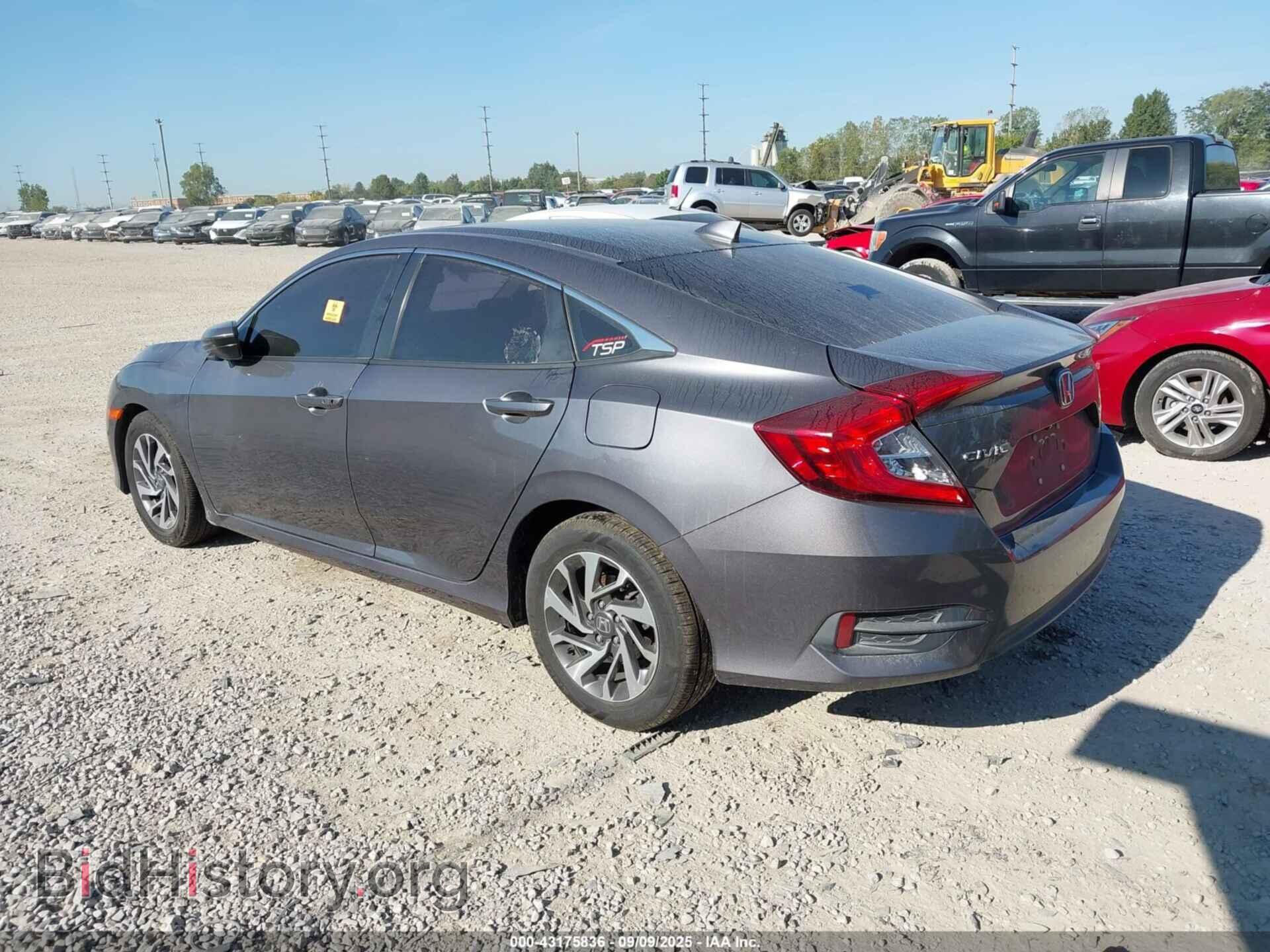 2017 HONDA CIVIC - VIN: 2HGFC2F78HH573092 - Фото 3