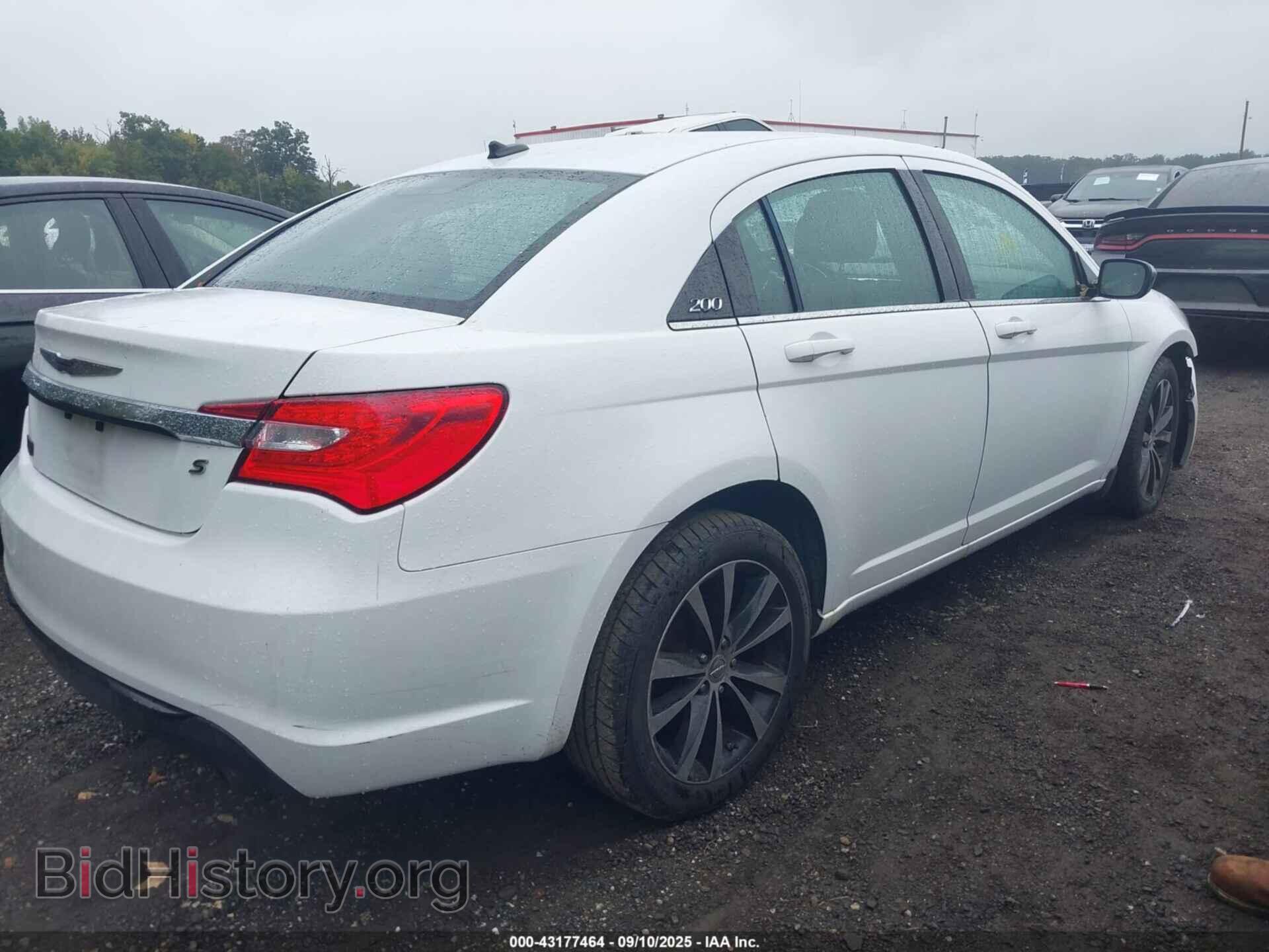 2013 CHRYSLER 200 - VIN: 1C3CCBBB4DN574712 - Фото 4
