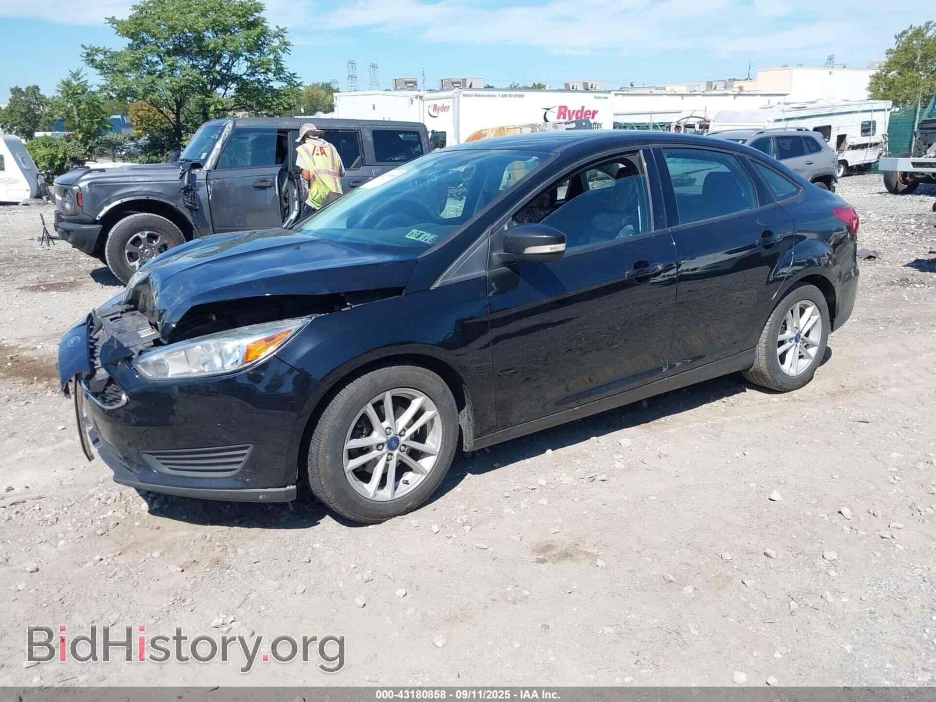 2017 FORD FOCUS - VIN: 1FADP3F21HL321858 - Фото 2