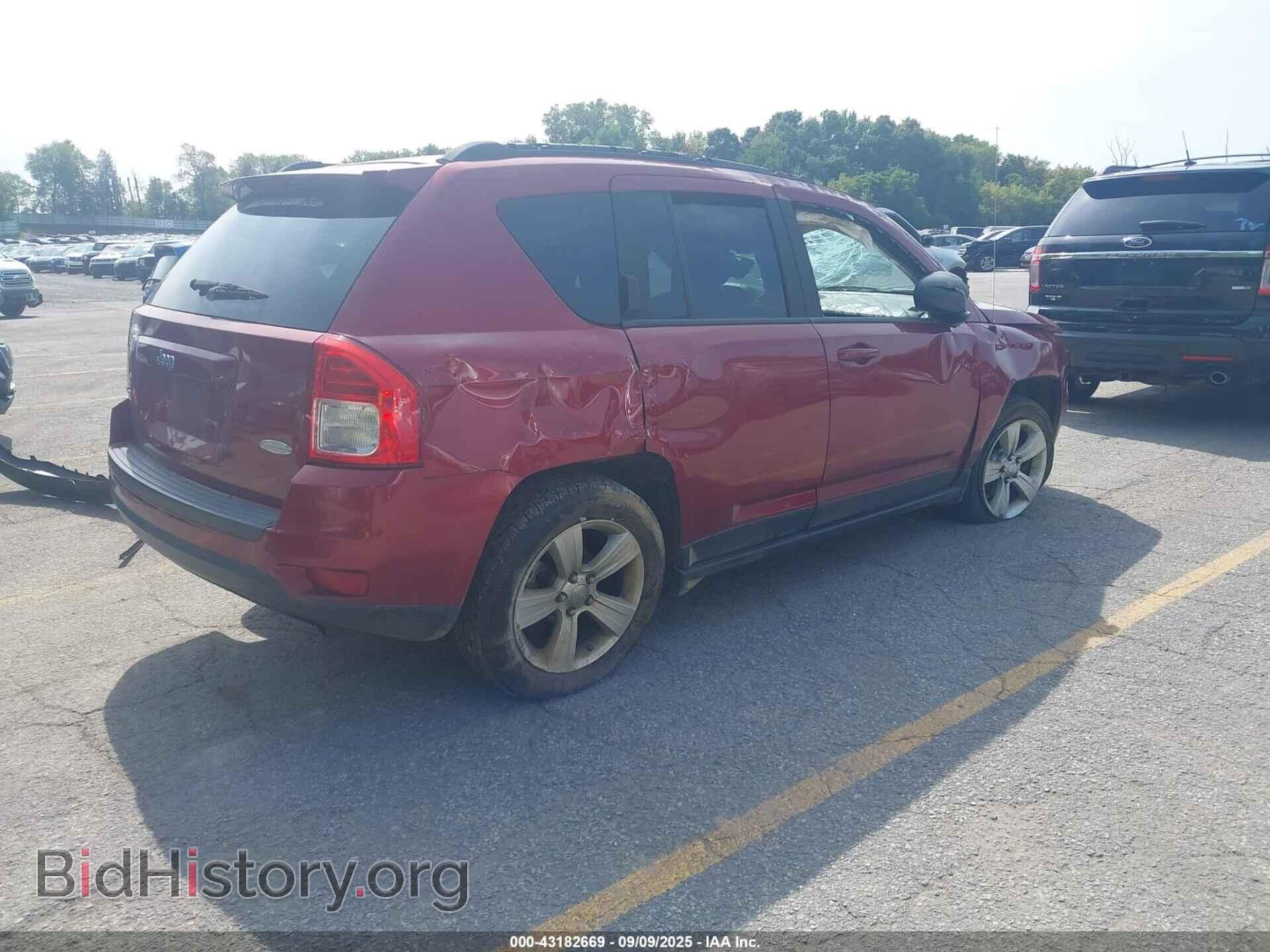 2013 JEEP COMPASS - VIN: 1C4NJDEB0DD234755 - Photo 4