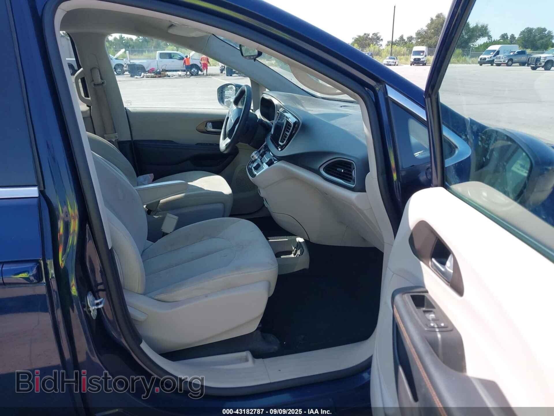2017 CHRYSLER PACIFICA - VIN: 2C4RC1DG4HR519744 - Photo 5