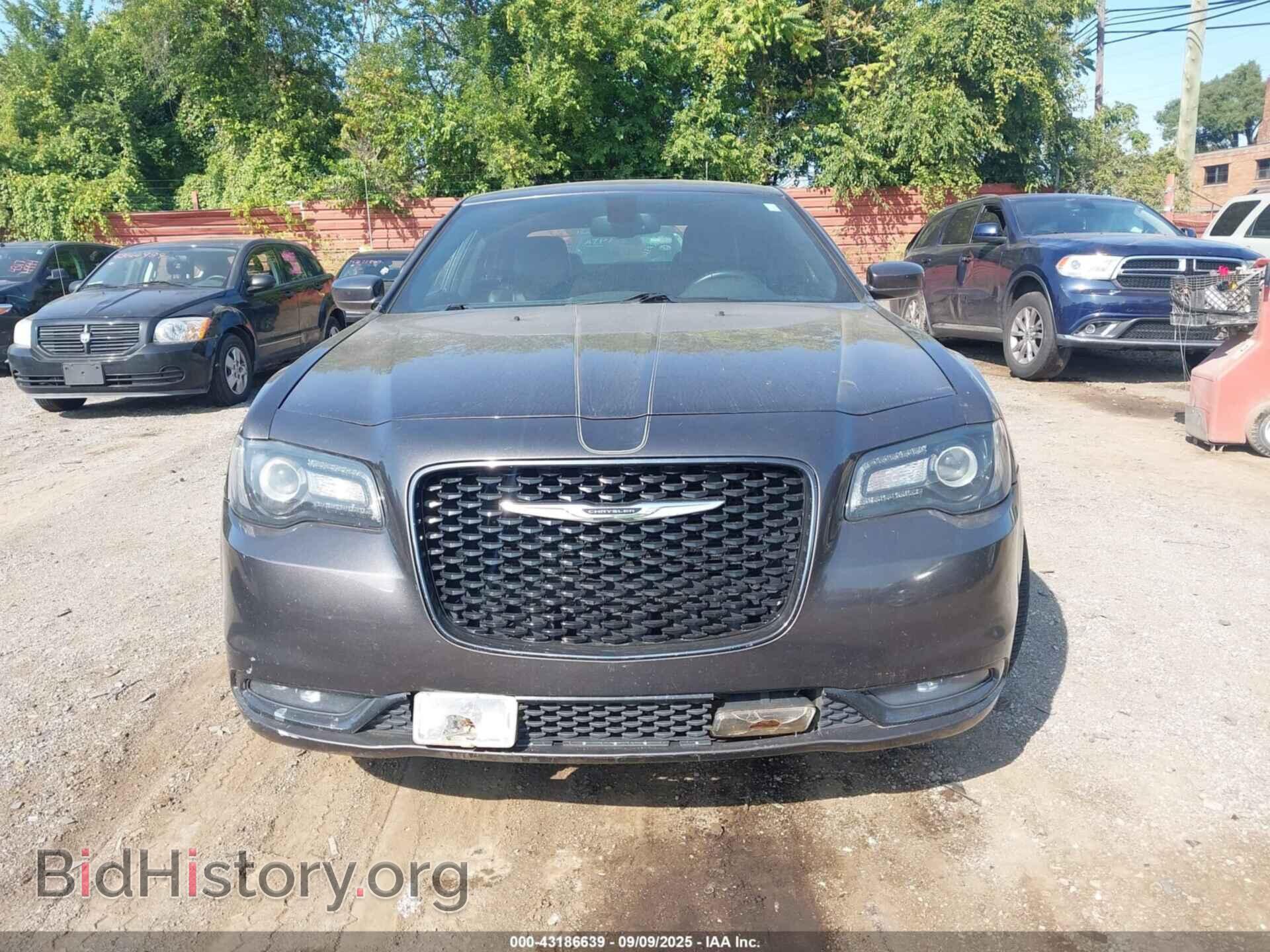 2015 CHRYSLER 300 - VIN: 2C3CCAGG0FH899559 - Фото 12