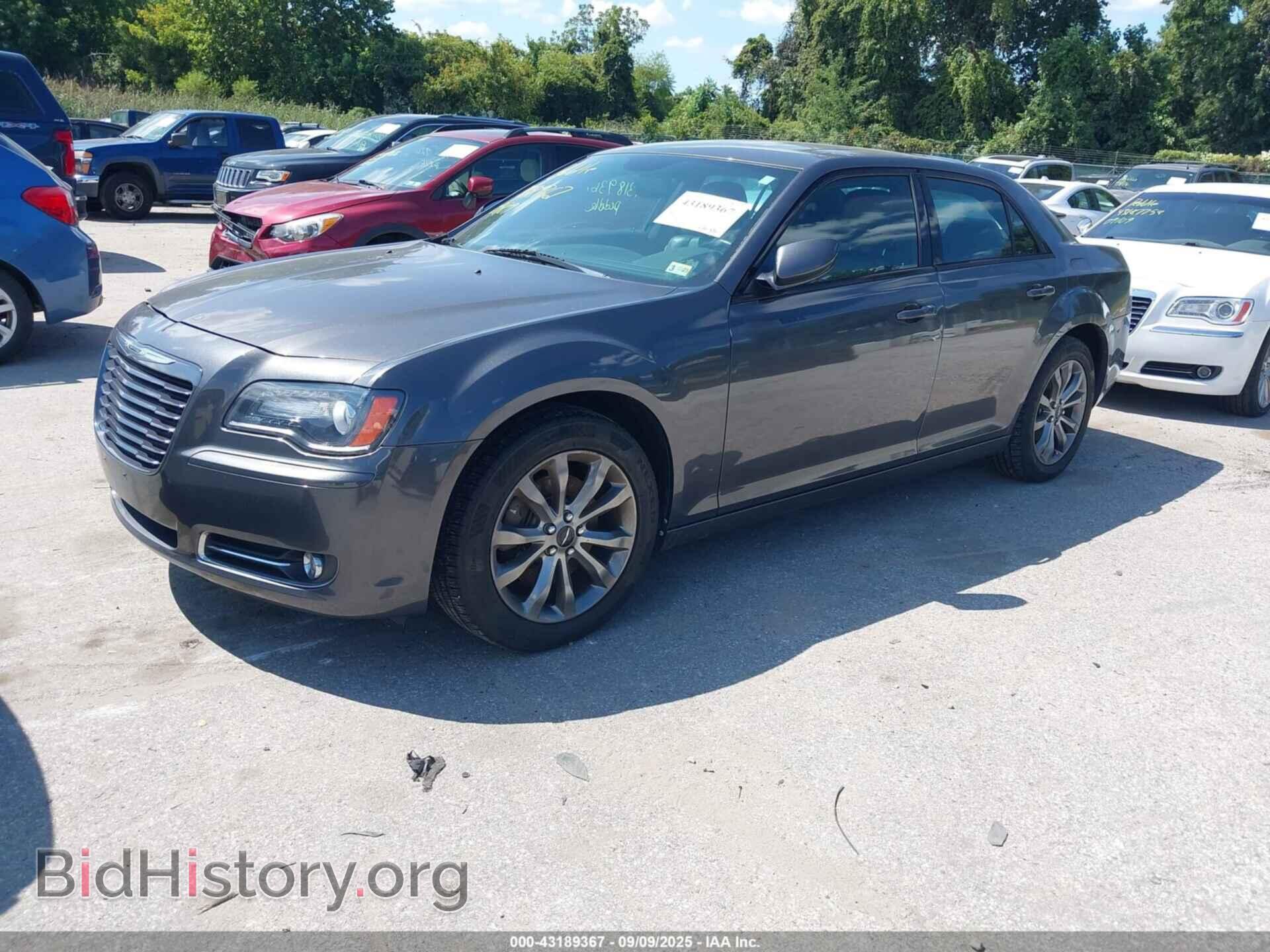 2014 CHRYSLER 300 - VIN: 2C3CCAGGXEH222582 - Фото 2
