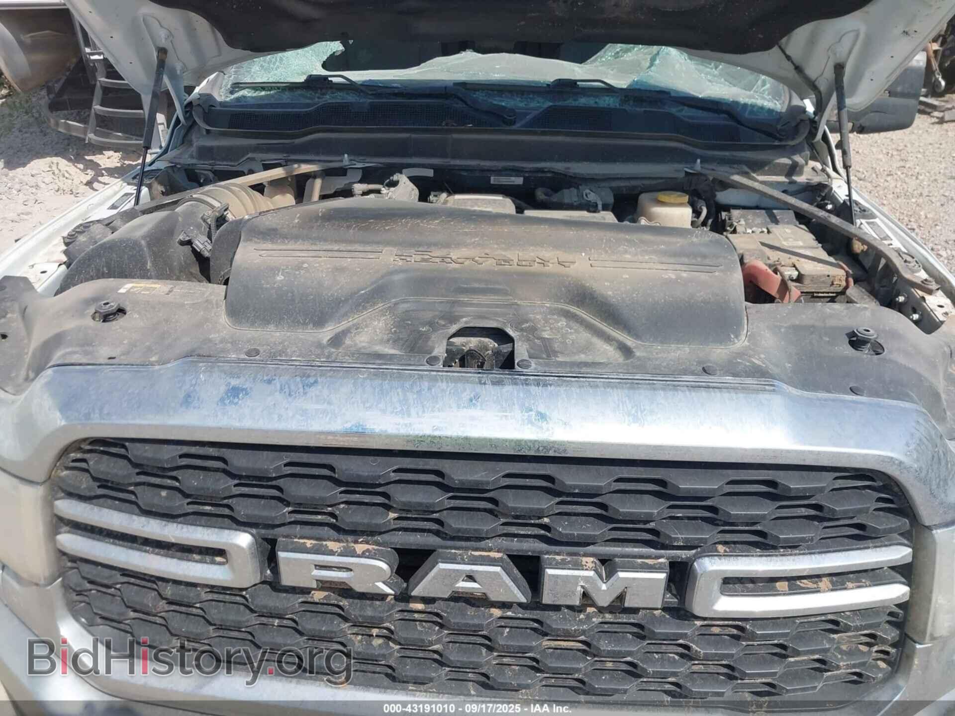 2023 RAM 3500 - VIN: 3C63R3DL4PG577975 - Photo 10