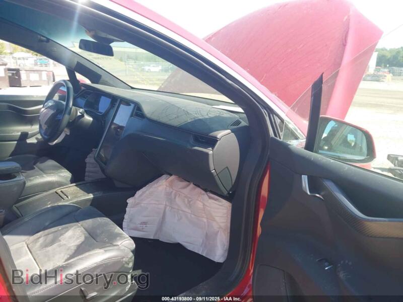 2018 Tesla MODEL X (VIN 5YJXCBE23JF136055) — photo 5 of 16