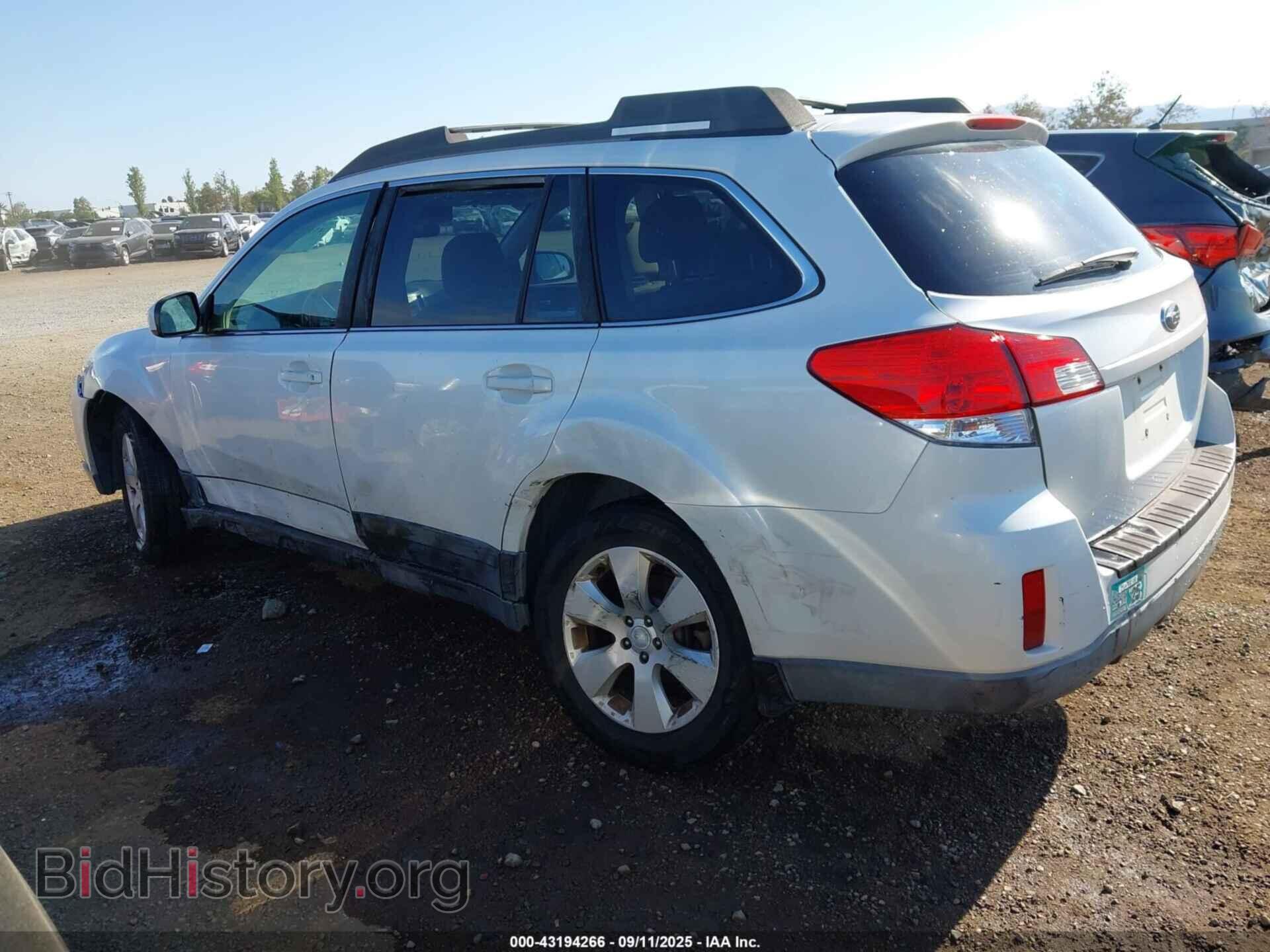 2011 SUBARU OUTBACK - VIN: 4S4BRBCC2B3395733 - Фото 3