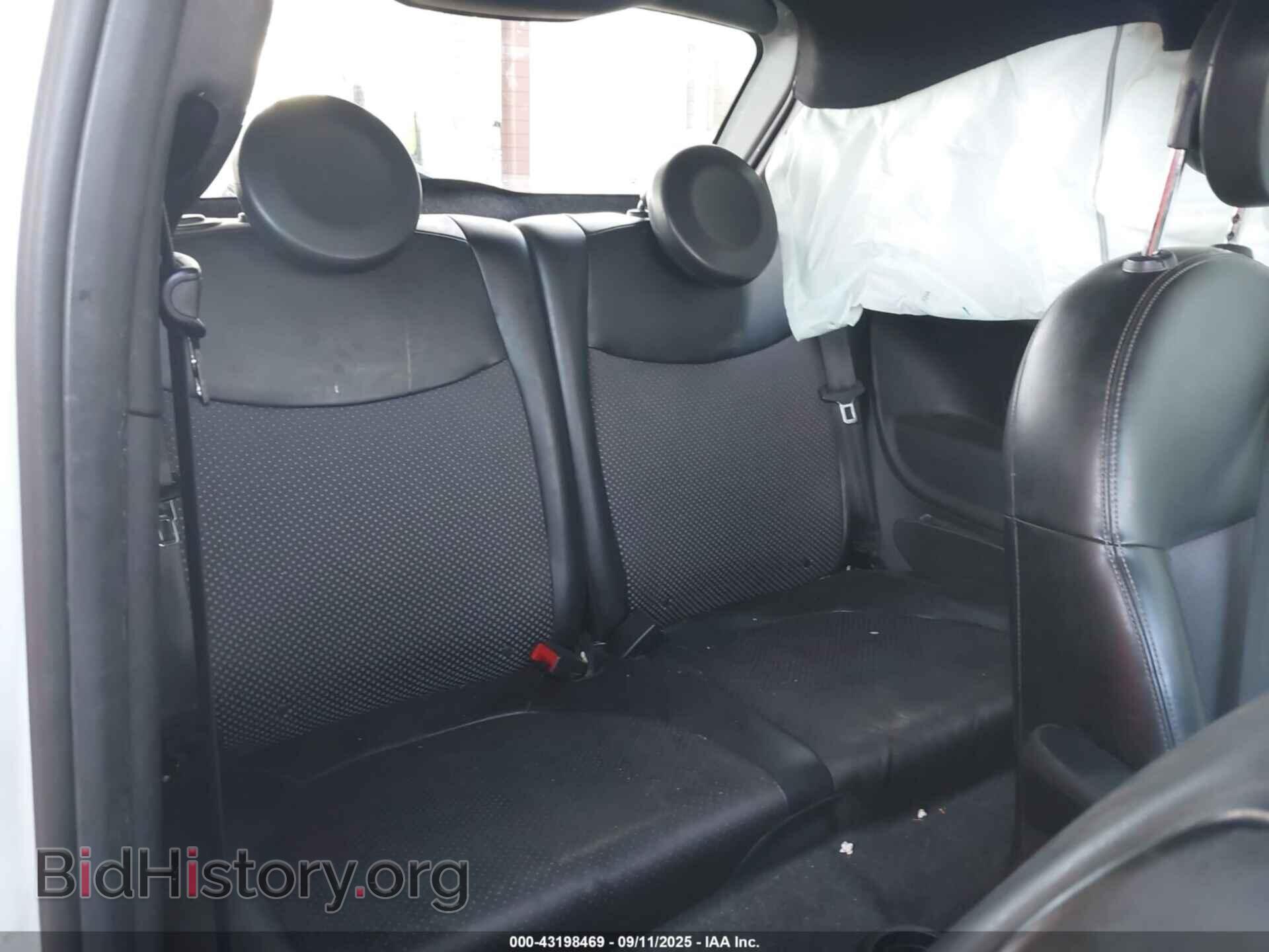2017 FIAT 500E - VIN: 3C3CFFGEXHT530091 - Фото 8