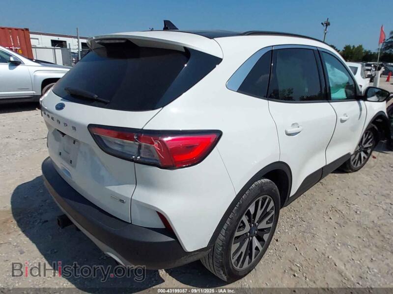 2020 Ford ESCAPE (VIN 1FMCU9H9XLUA83180) — фото 4 из 16