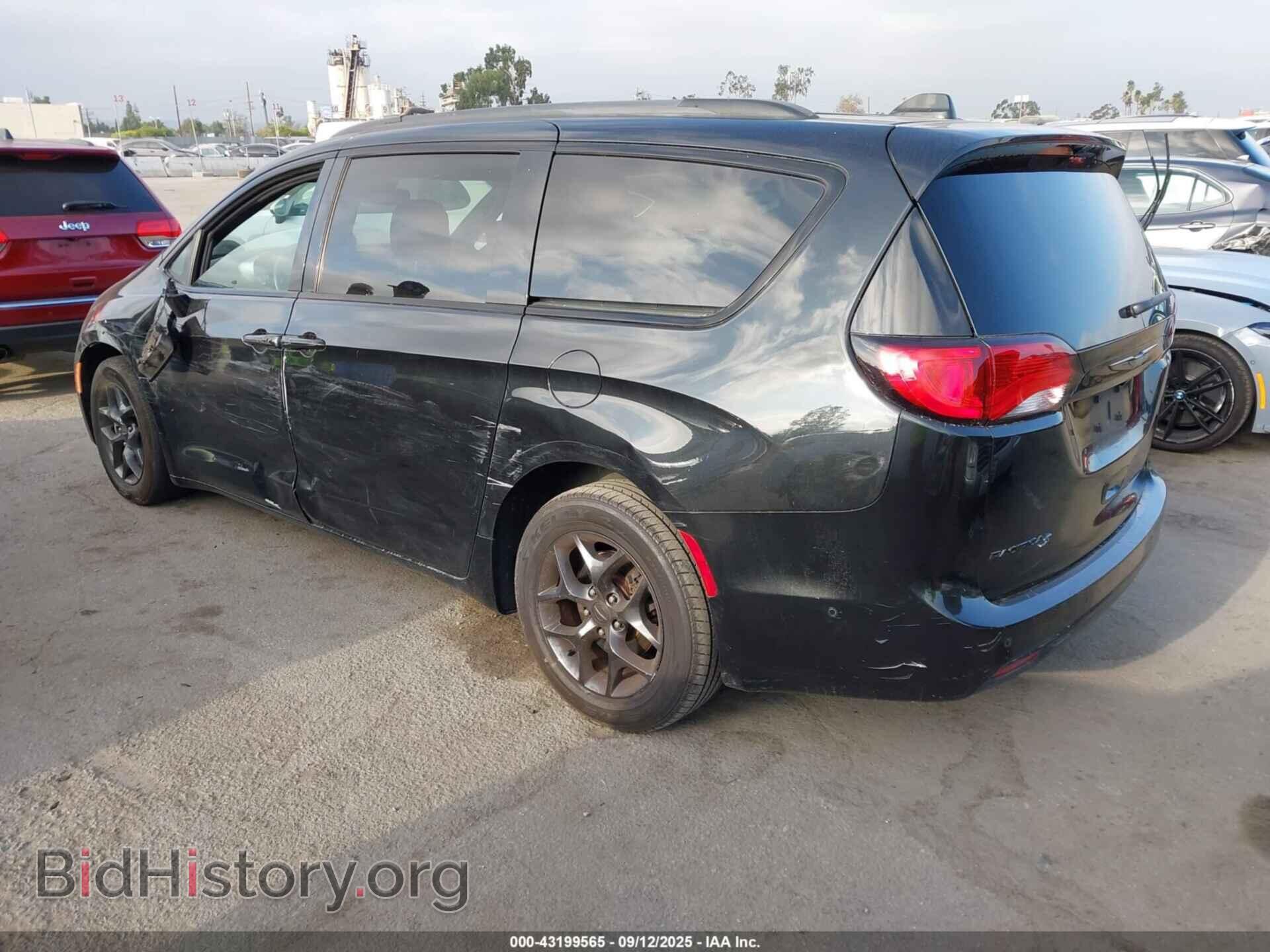 2019 CHRYSLER PACIFICA - VIN: 2C4RC1FG5KR640111 - Фото 3