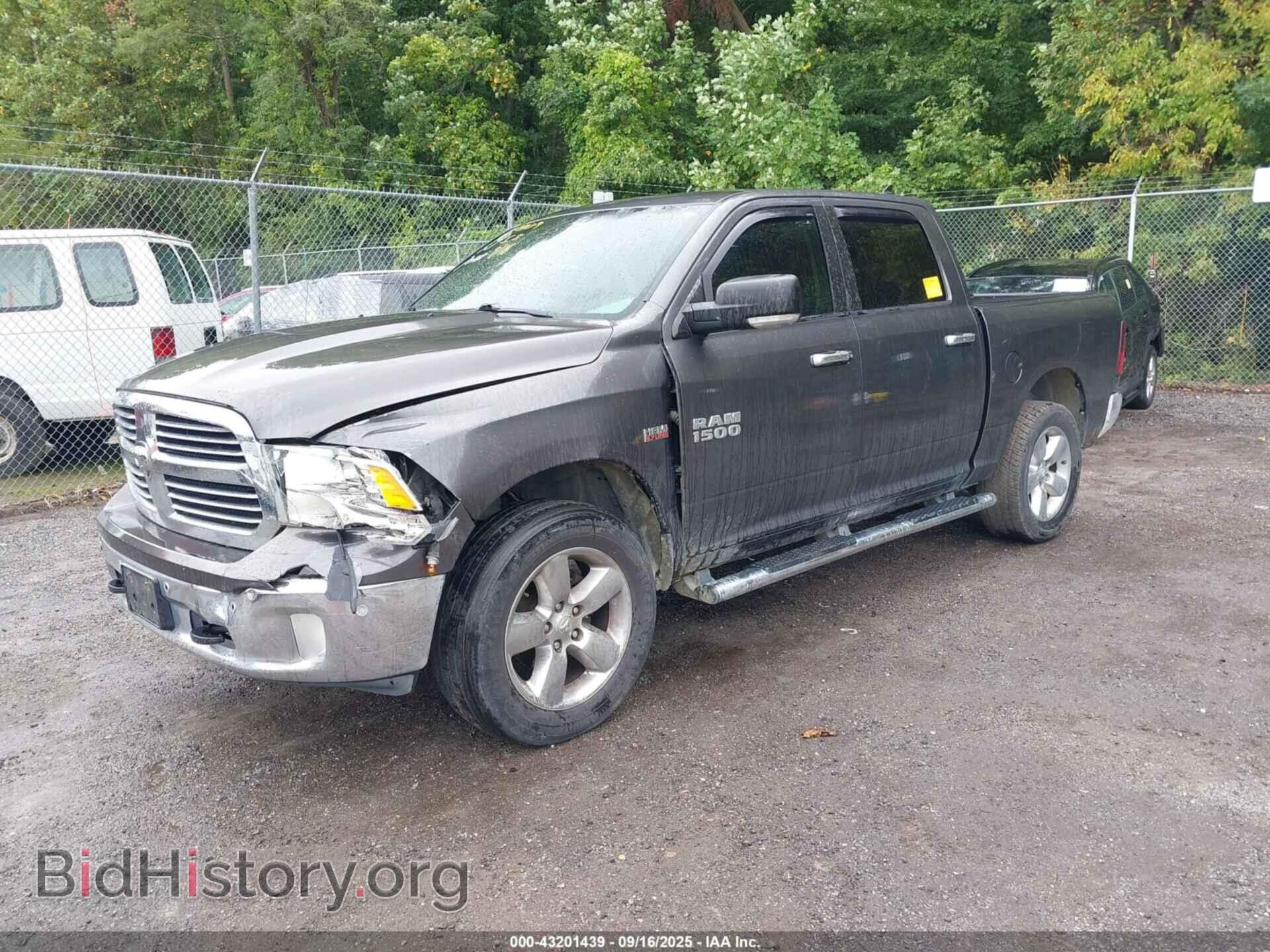 2016 RAM 1500 - VIN: 1C6RR7LT3GS353088 - Фото 2