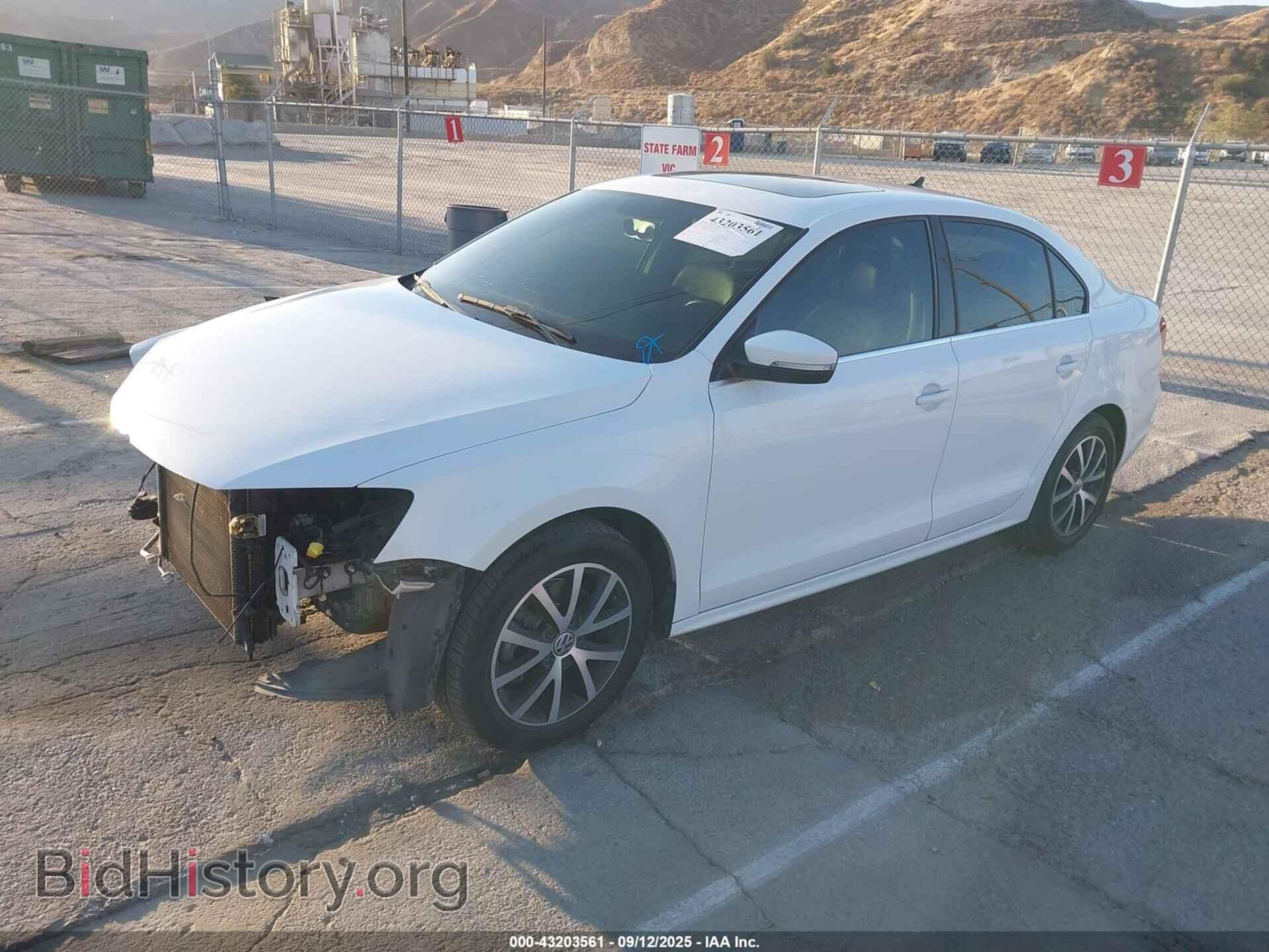 2017 VOLKSWAGEN JETTA - VIN: 3VWDB7AJ6HM296322 - Фото 2