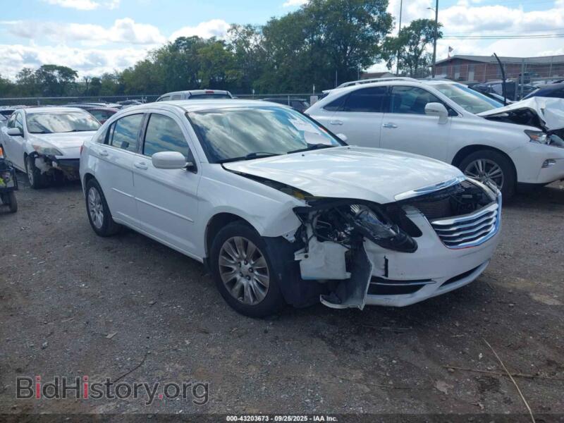 2012 Chrysler 200 LX (VIN 1C3CCBAB5CN244559) — фото 1 из 15, IAAI, повреждение: передняя часть