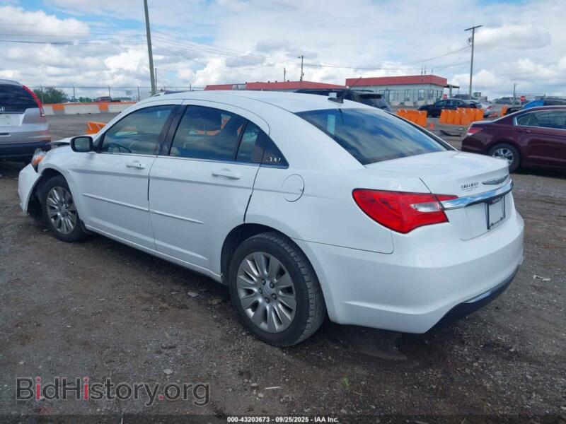 2012 Chrysler 200 (VIN 1C3CCBAB5CN244559) — фото 3 из 15