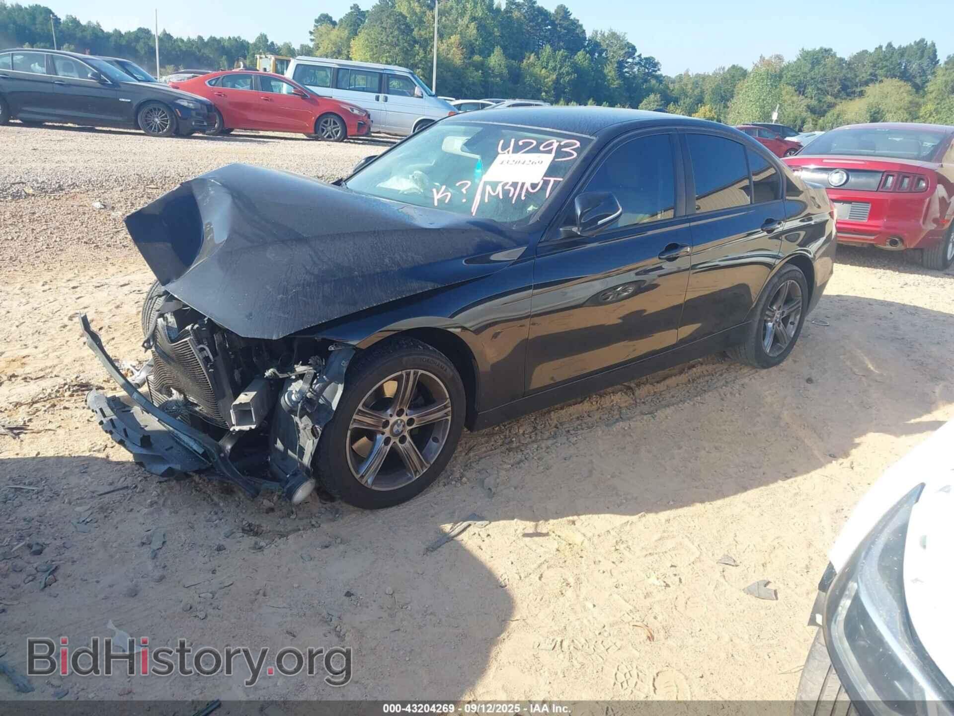 2014 BMW 320I - VIN: WBA3C3C57EF984293 - Фото 2