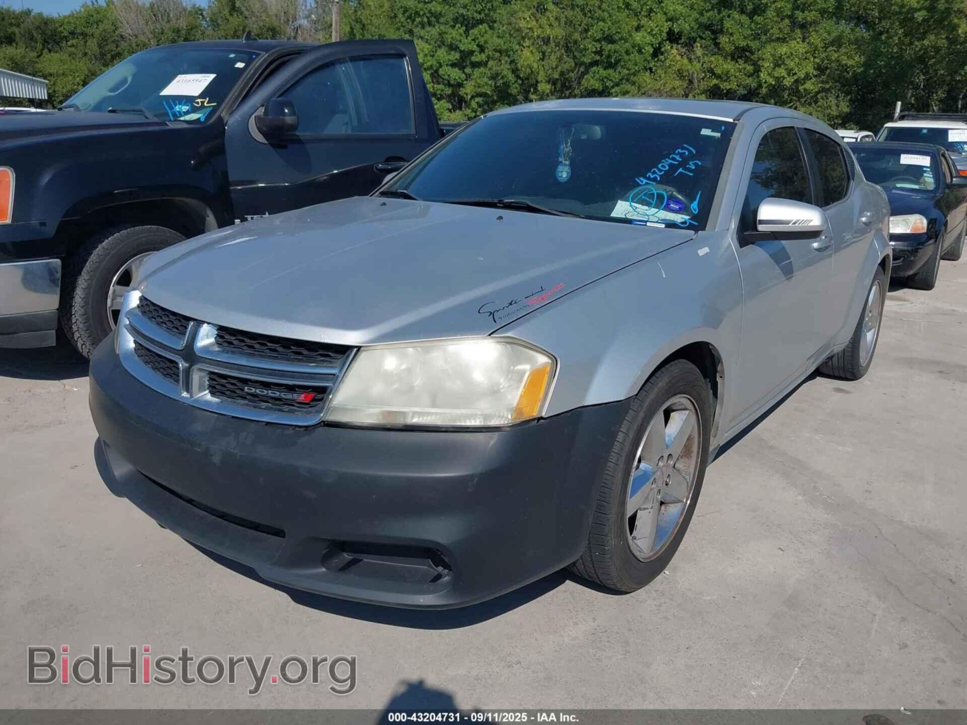2011 DODGE AVENGER - VIN: 1B3BD2FG5BN526175 - Фото 2