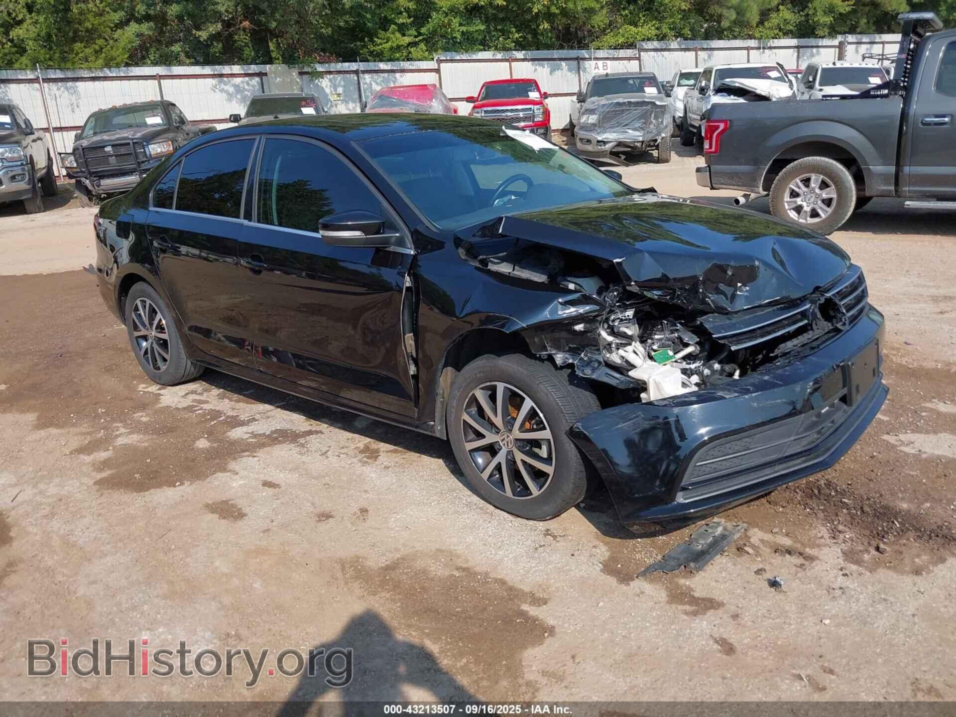 Фотография 3VWDB7AJ1HM304794 - VOLKSWAGEN JETTA 2017