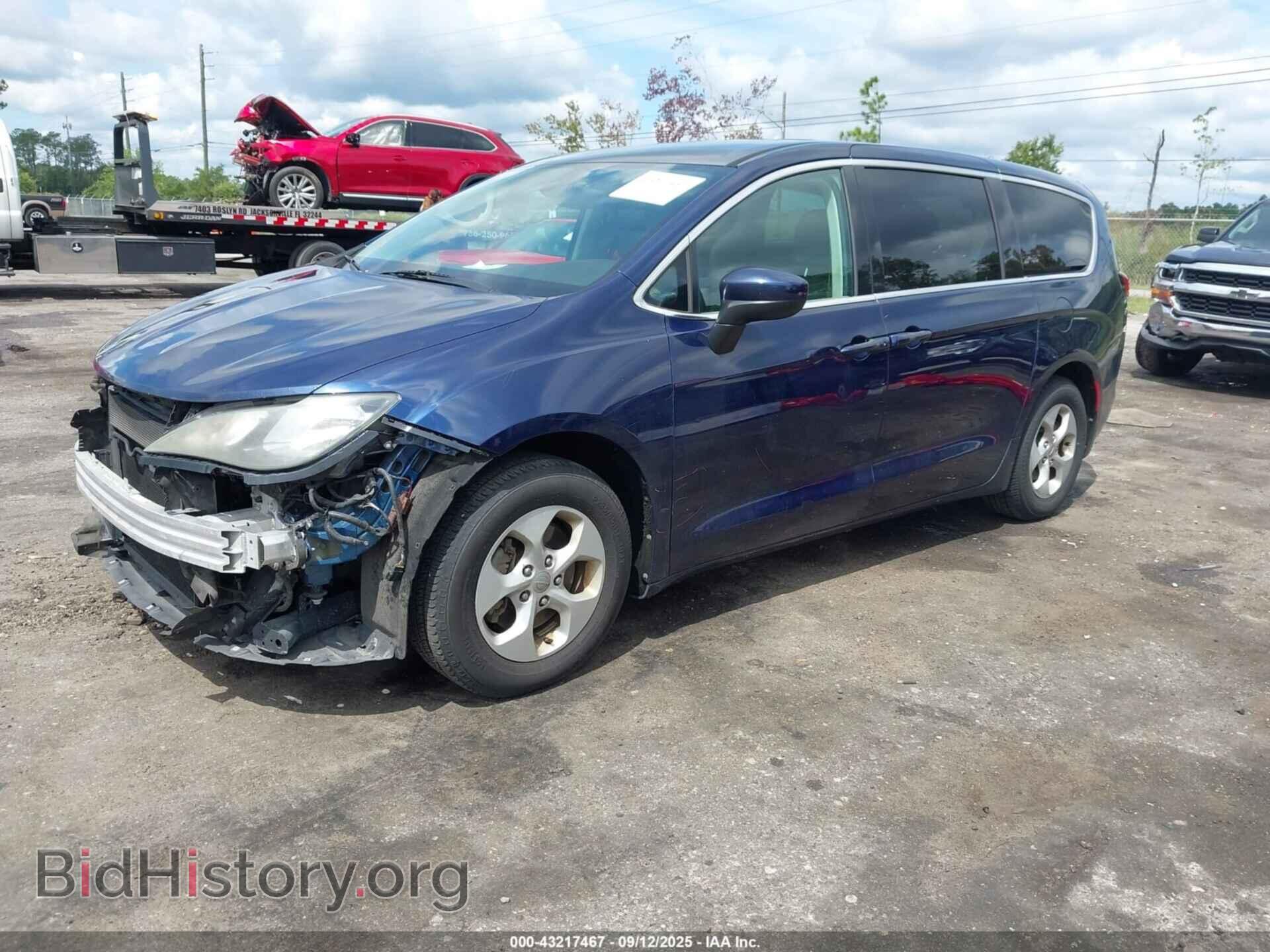 2017 CHRYSLER PACIFICA - VIN: 2C4RC1CG9HR608677 - Фото 2