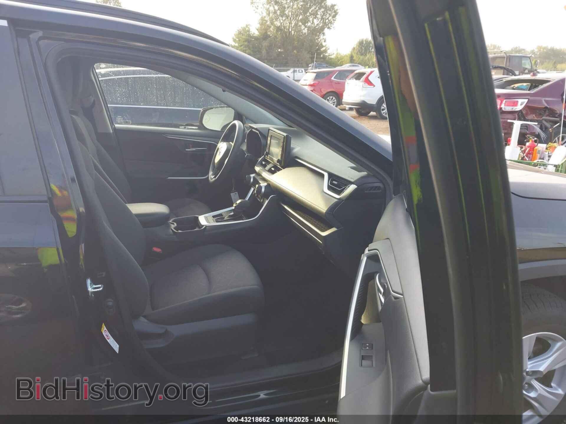 2019 TOYOTA RAV4 - VIN: JTMP1RFV1KD024256 - Фото 5