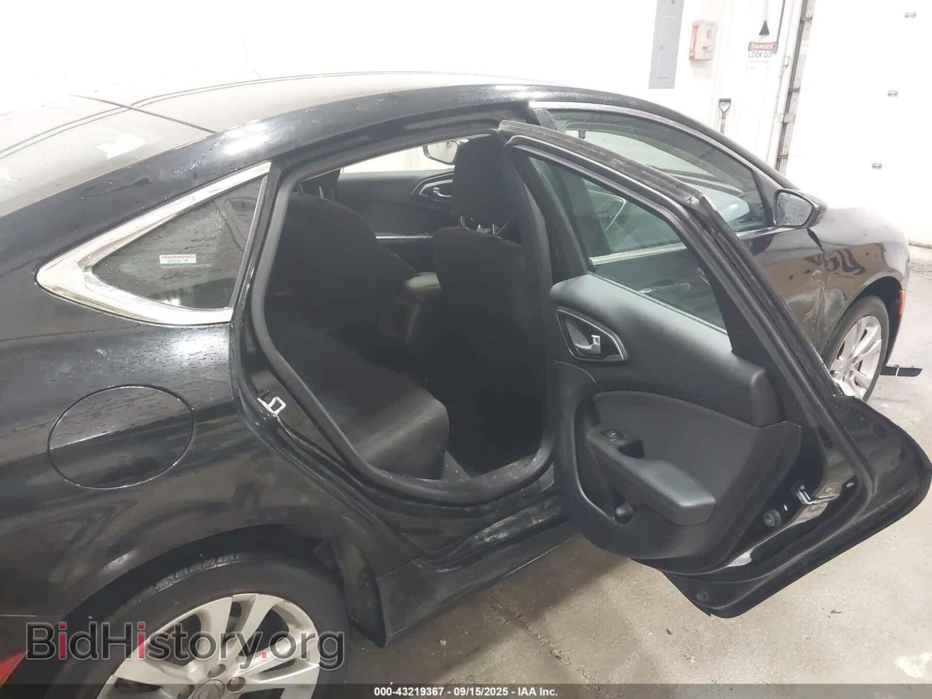 2015 CHRYSLER 200 - VIN: 1C3CCCAB7FN694241 - Фото 8