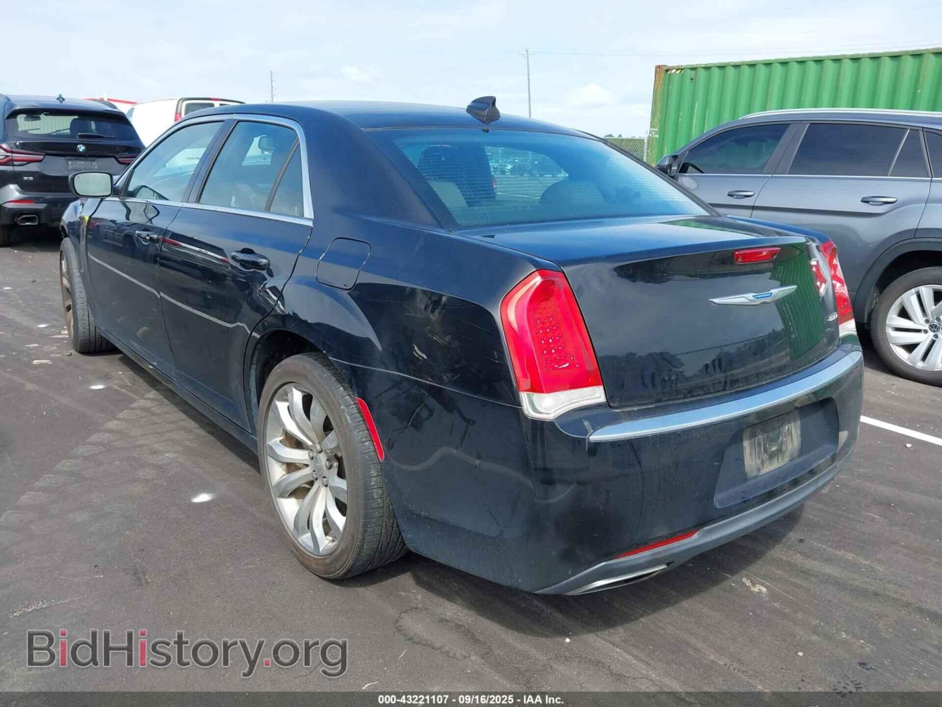 2018 CHRYSLER 300 - VIN: 2C3CCAAG9JH278158 - Фото 3
