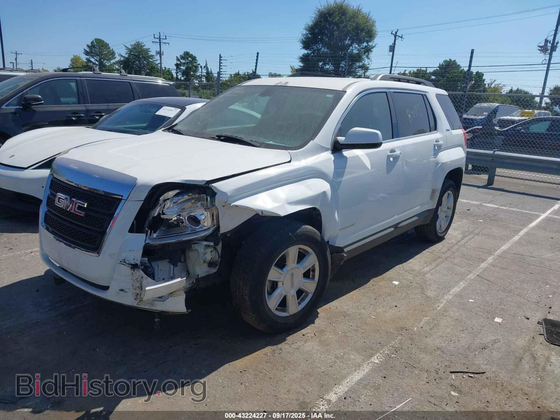 2011 GMC TERRAIN - VIN: 2CTALSECXB6460355 - Фото 2