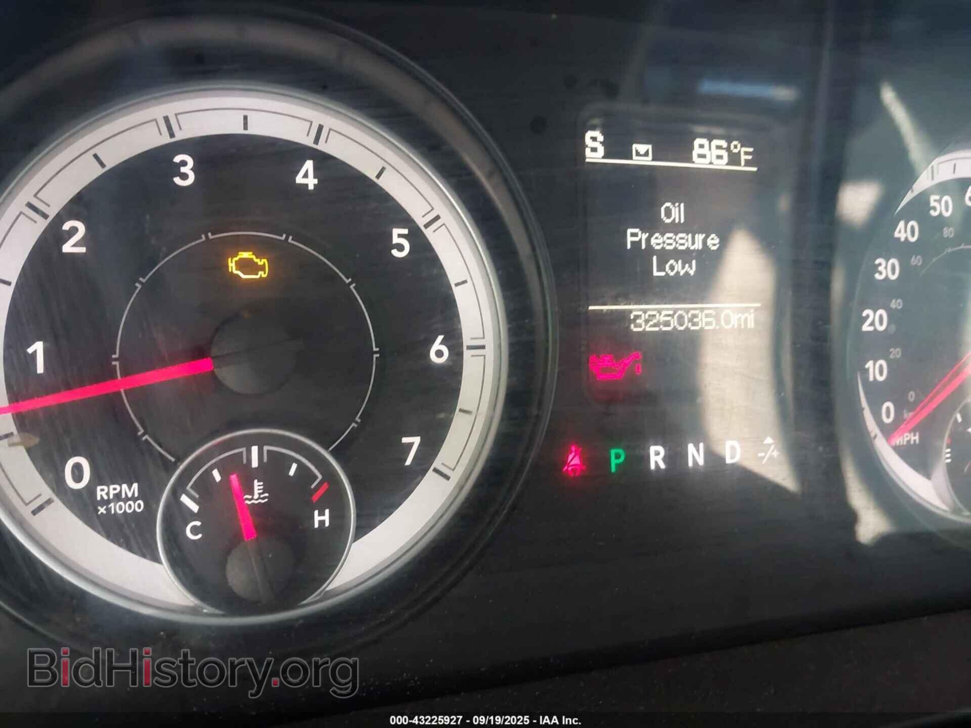 2014 RAM 3500 - VIN: 3C63RRHJ5EG270050 - Фото 16