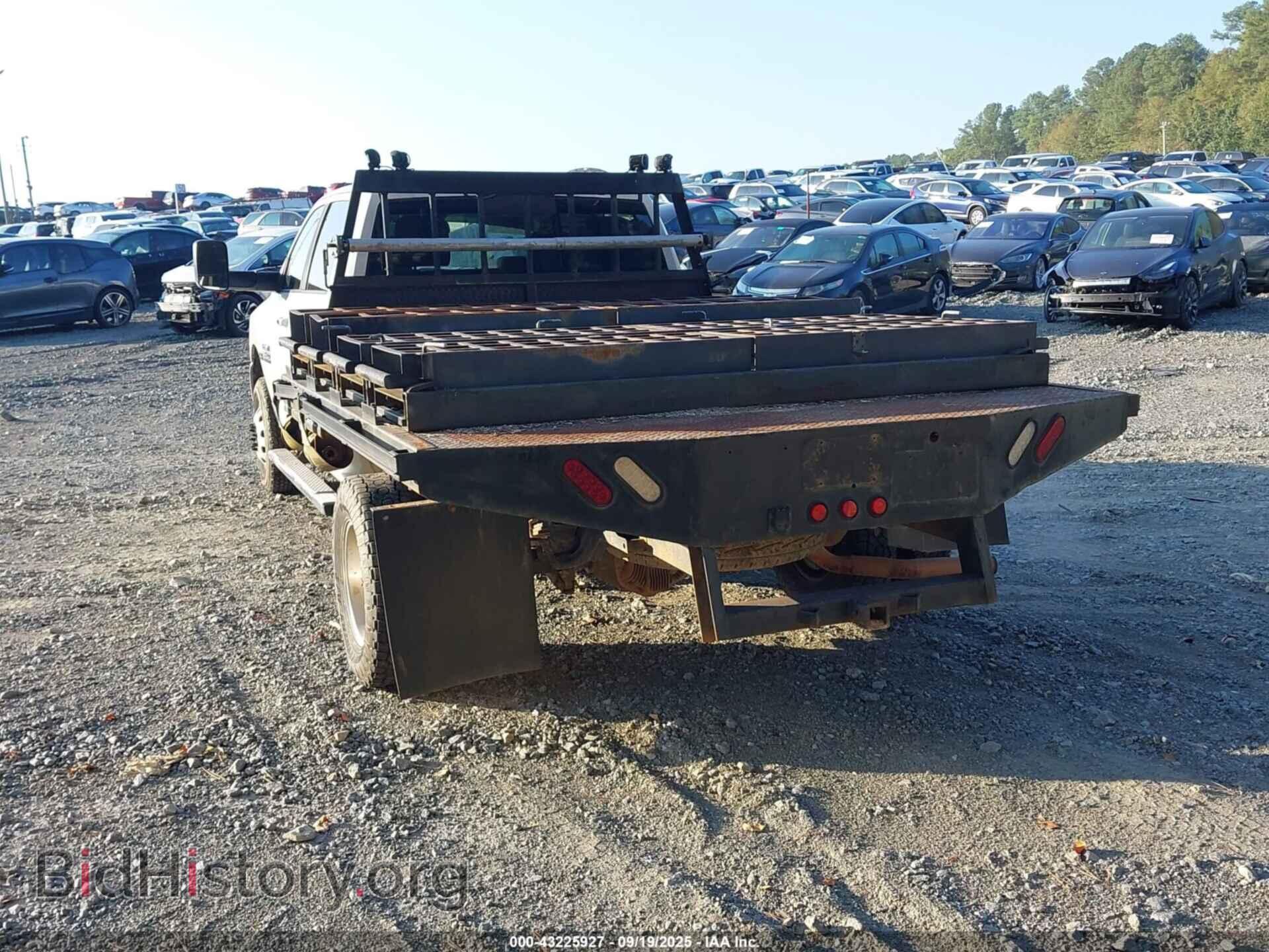 2014 RAM 3500 - VIN: 3C63RRHJ5EG270050 - Фото 3