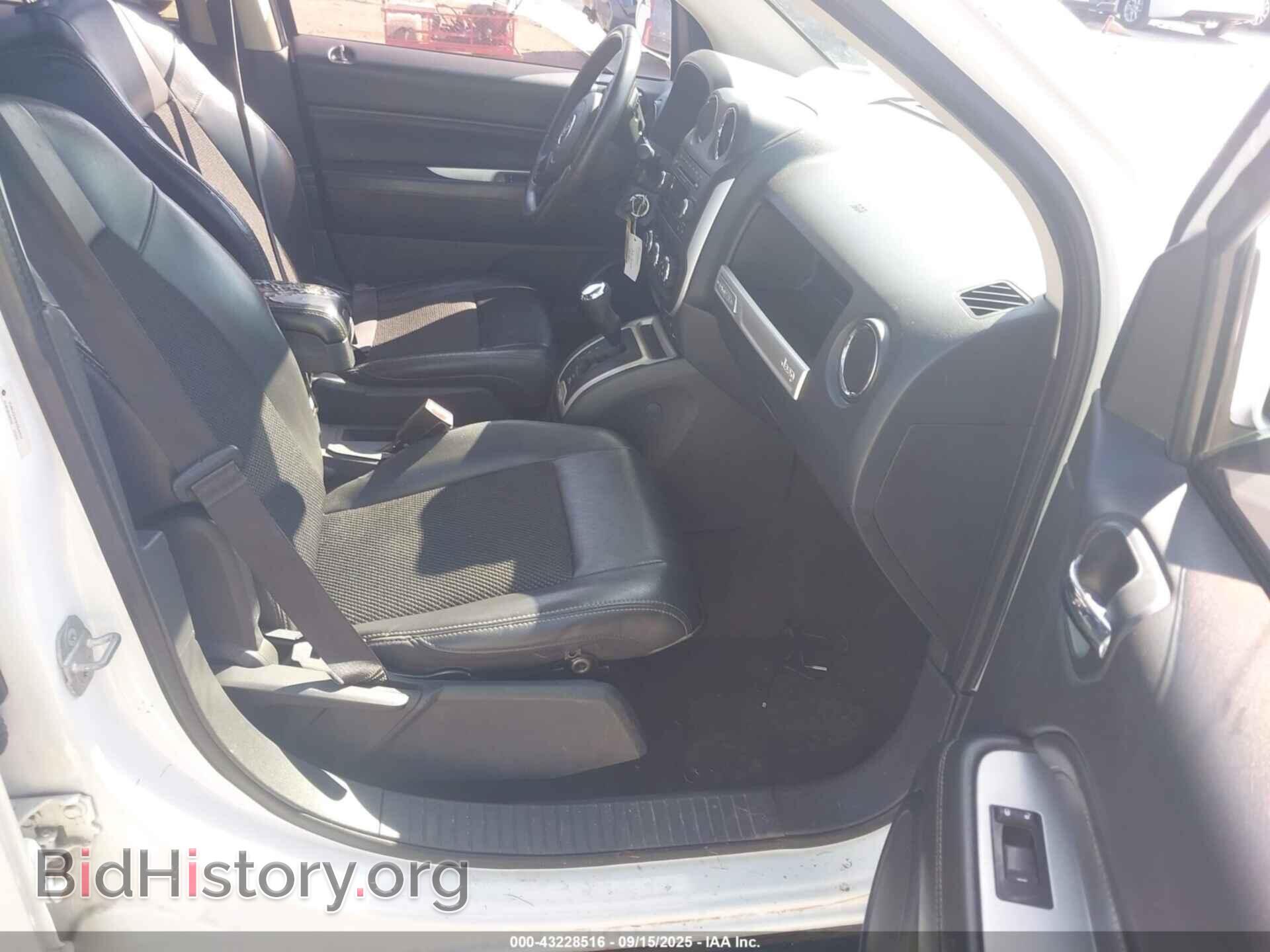 2014 JEEP COMPASS - VIN: 1C4NJCEB3ED642937 - Photo 5