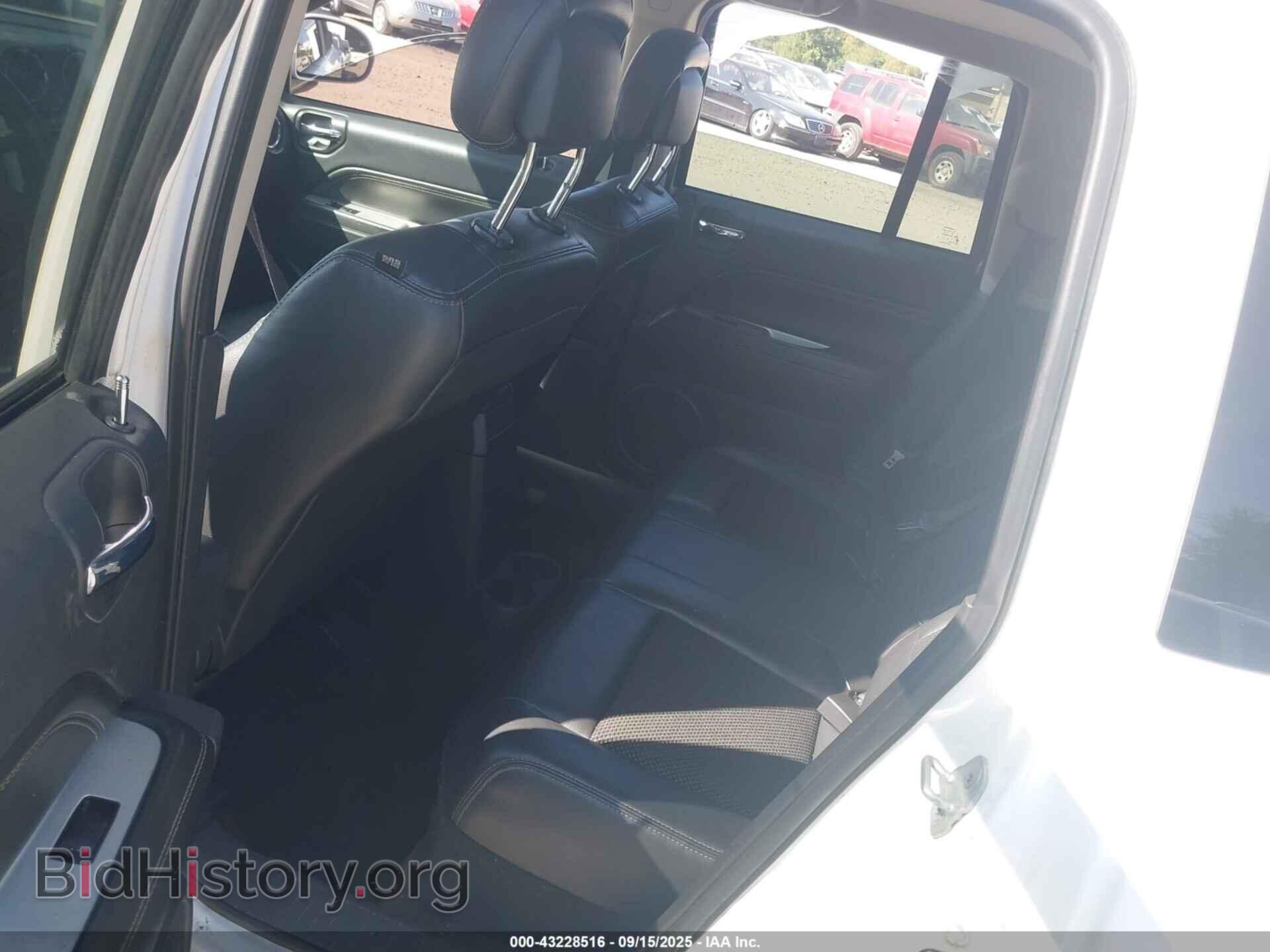 2014 JEEP COMPASS - VIN: 1C4NJCEB3ED642937 - Photo 8