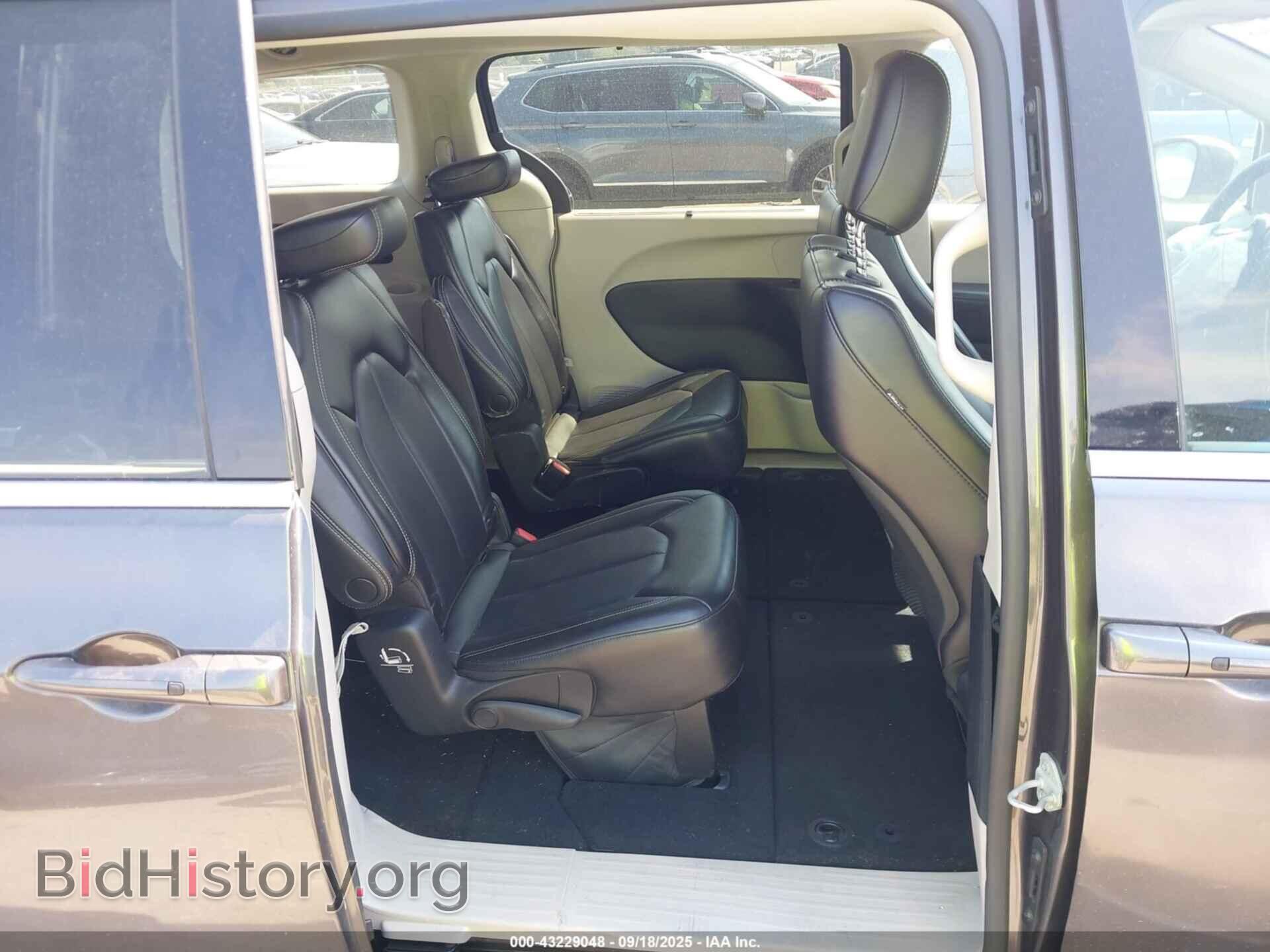 2023 CHRYSLER PACIFICA - VIN: 2C4RC1BG0PR546859 - Фото 8
