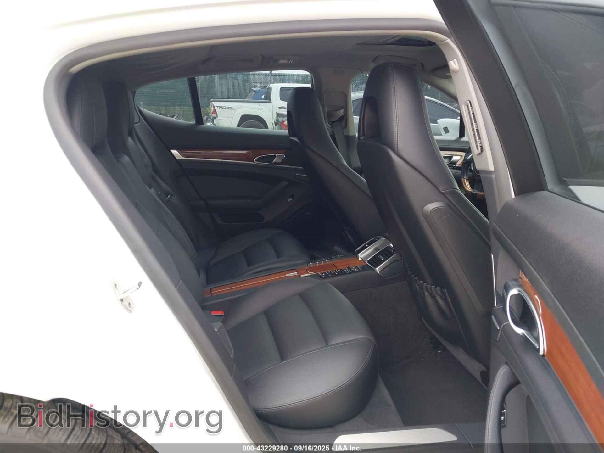 2015 PORSCHE PANAMERA - VIN: WP0AA2A77FL005356 - Фото 8