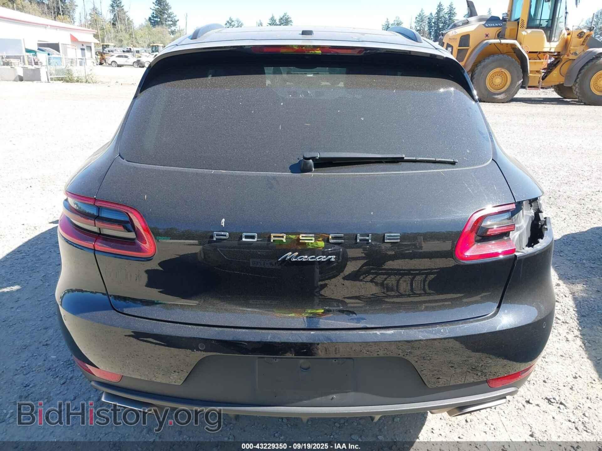 2017 PORSCHE MACAN - VIN: WP1AA2A58HLB08463 - Photo 17