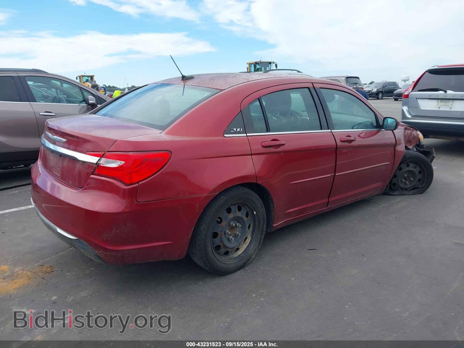 2011 CHRYSLER 200 - VIN: 1C3BC4FB7BN558437 - Фото 4