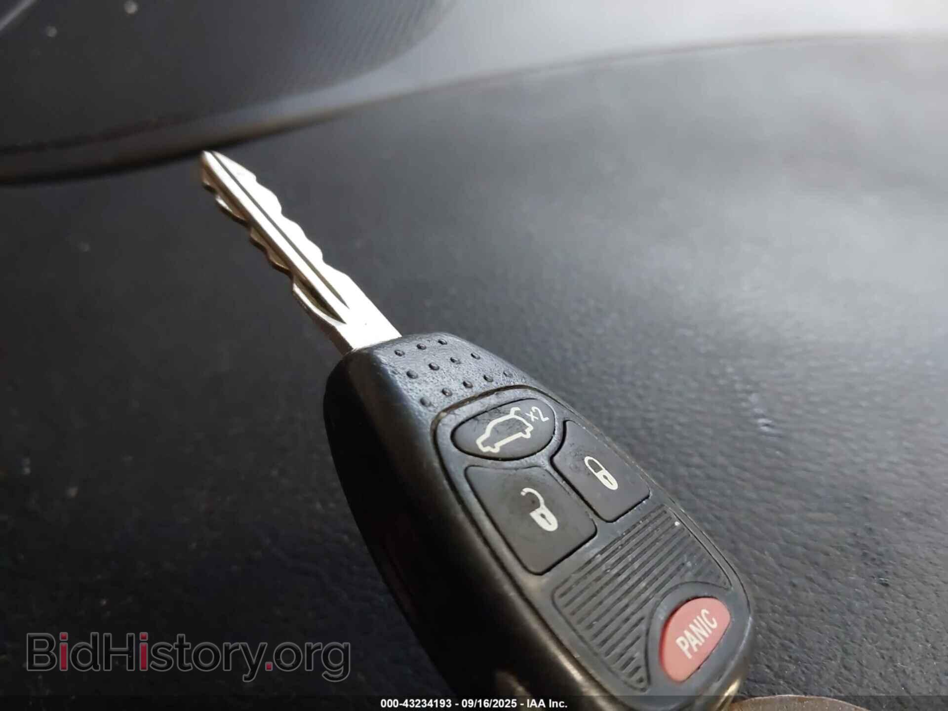 2012 CHRYSLER 200 - VIN: 1C3CCBAB8CN282139 - Фото 11