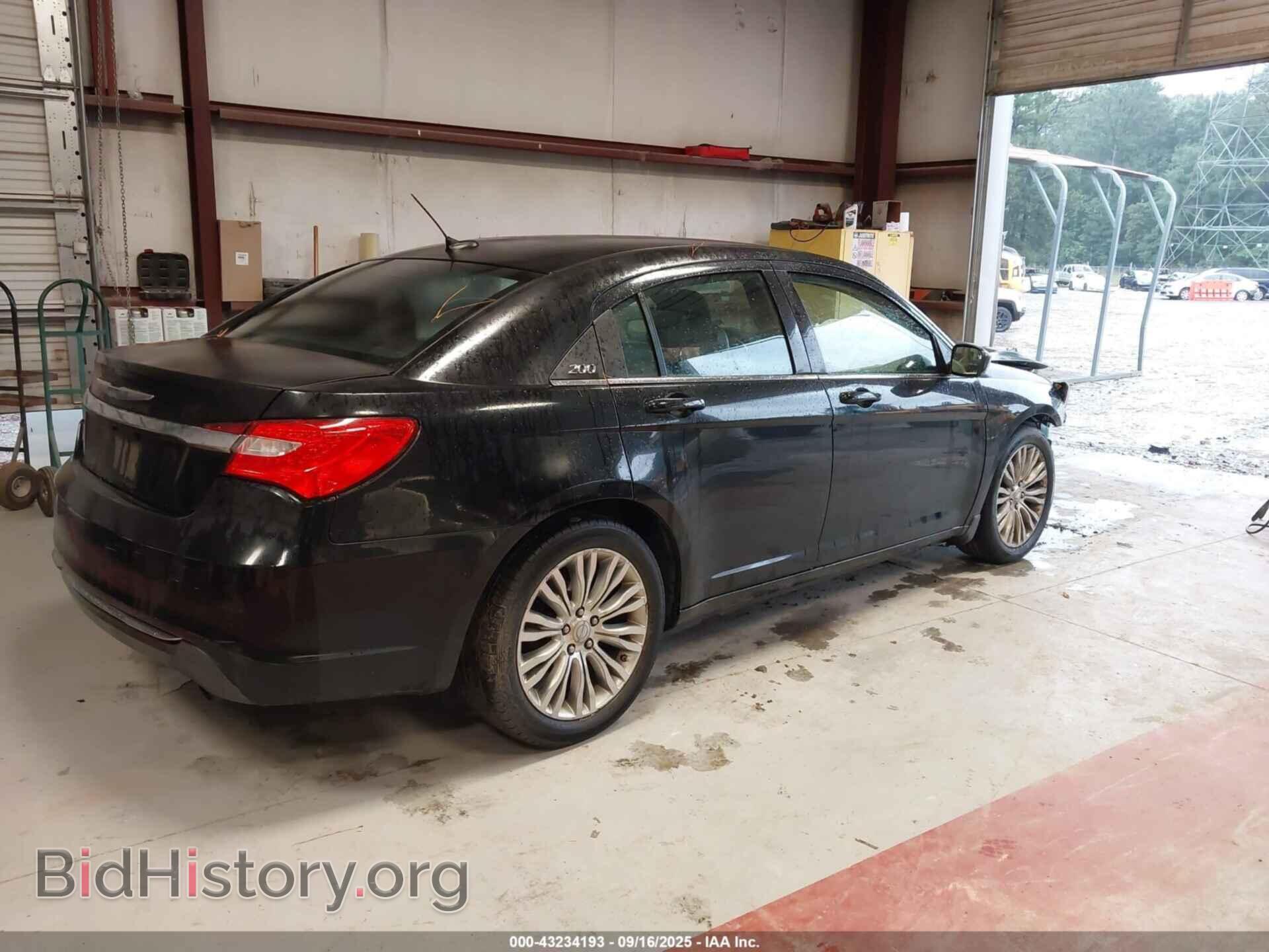 2012 CHRYSLER 200 - VIN: 1C3CCBAB8CN282139 - Фото 4