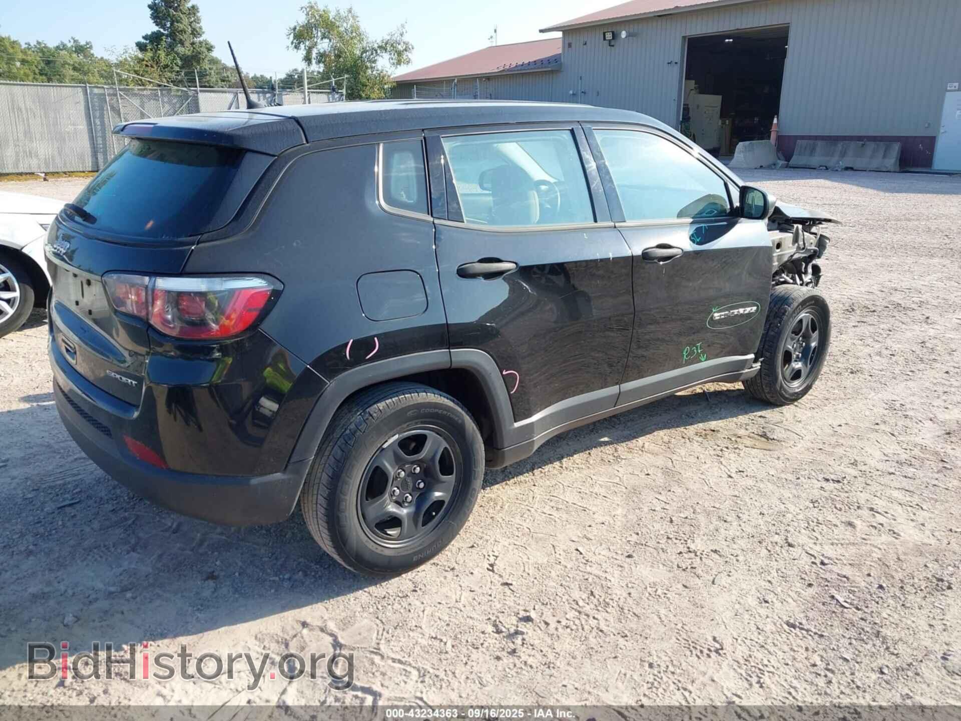 2018 JEEP COMPASS - VIN: 3C4NJCAB2JT124523 - Фото 4