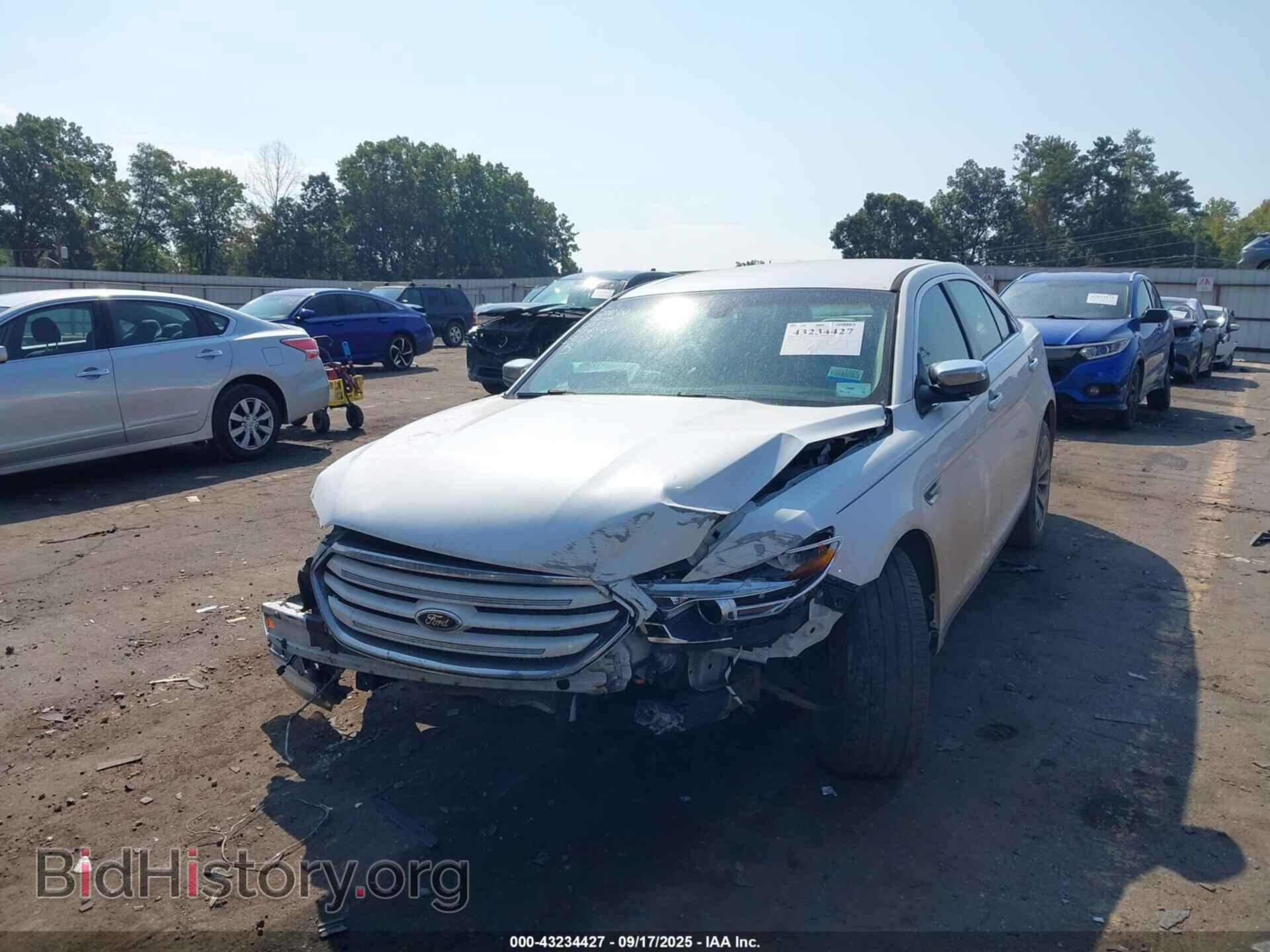 2015 FORD TAURUS - VIN: 1FAHP2F84FG102611 - Фото 2