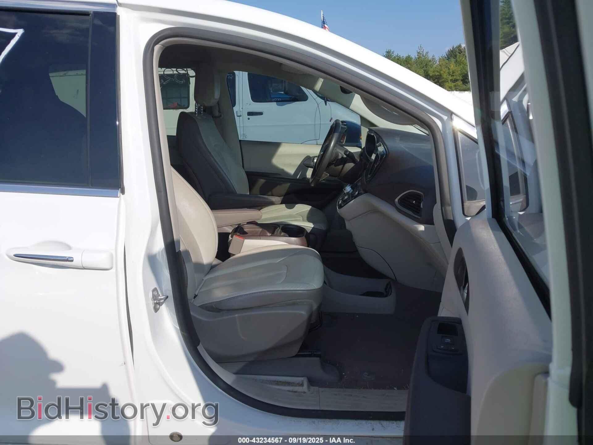 2017 CHRYSLER PACIFICA - VIN: 2C4RC1BGXHR688119 - Фото 5