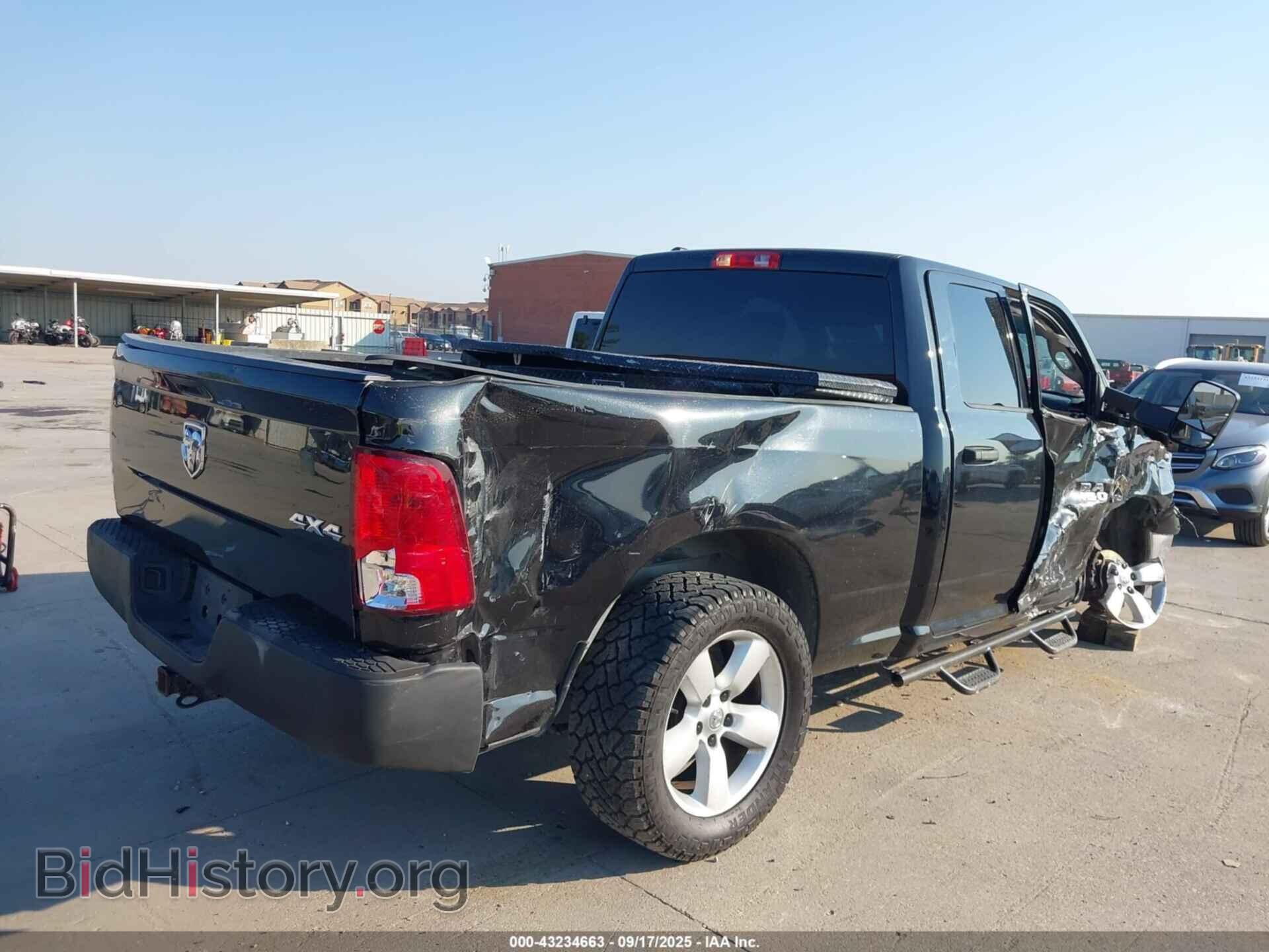 2018 RAM 1500 - VIN: 1C6RR7FT1JS103819 - Фото 4