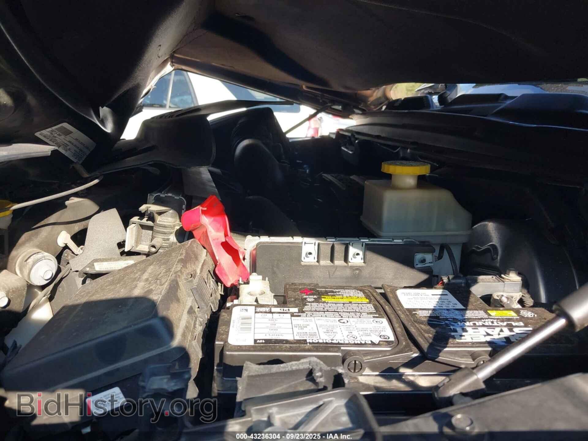 2019 RAM 1500 - VIN: 1C6SRFFT8KN797002 - Фото 10